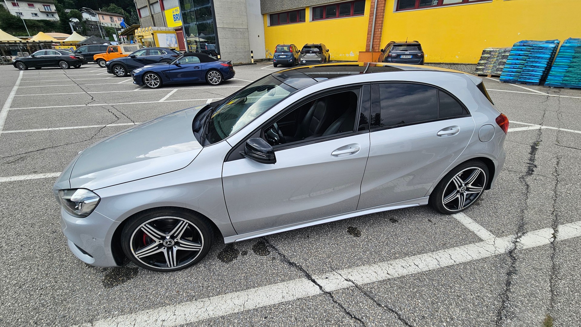 MERCEDES-BENZ A 250 Sport Active Star7G-DCT-image-5