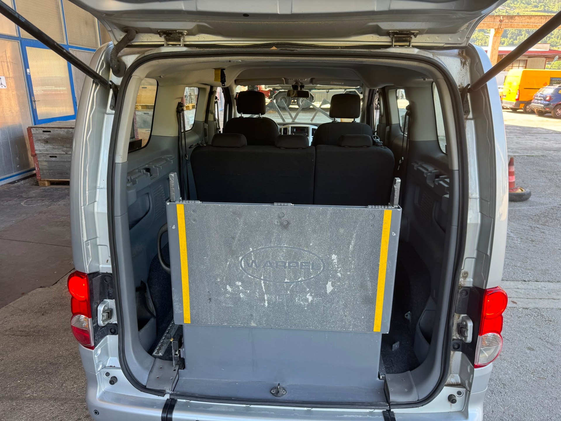 NISSAN NV200 1.5 dCi 90 Evalia Acenta-image-7