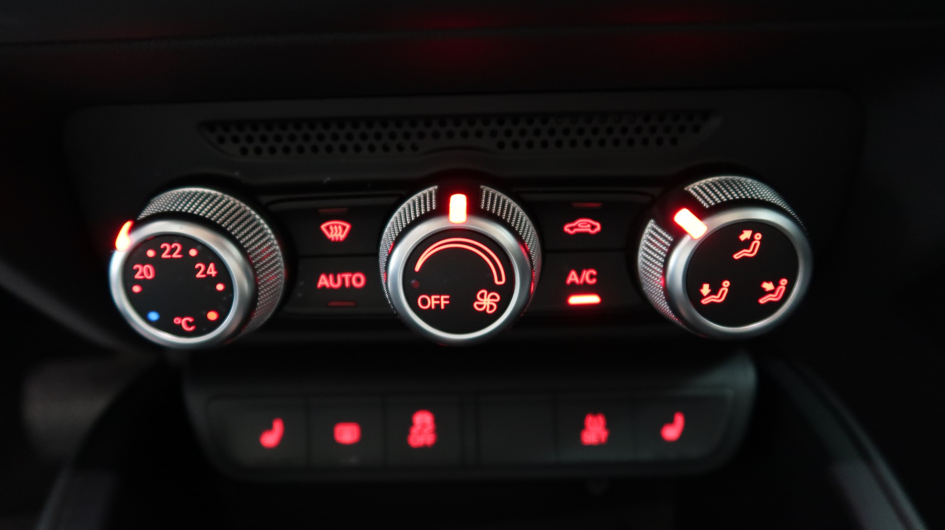 AUDI A1 Sportback 1.4 TFSI S-tronic/ 140CV / CH / EXPERTISE / MFK-image-20