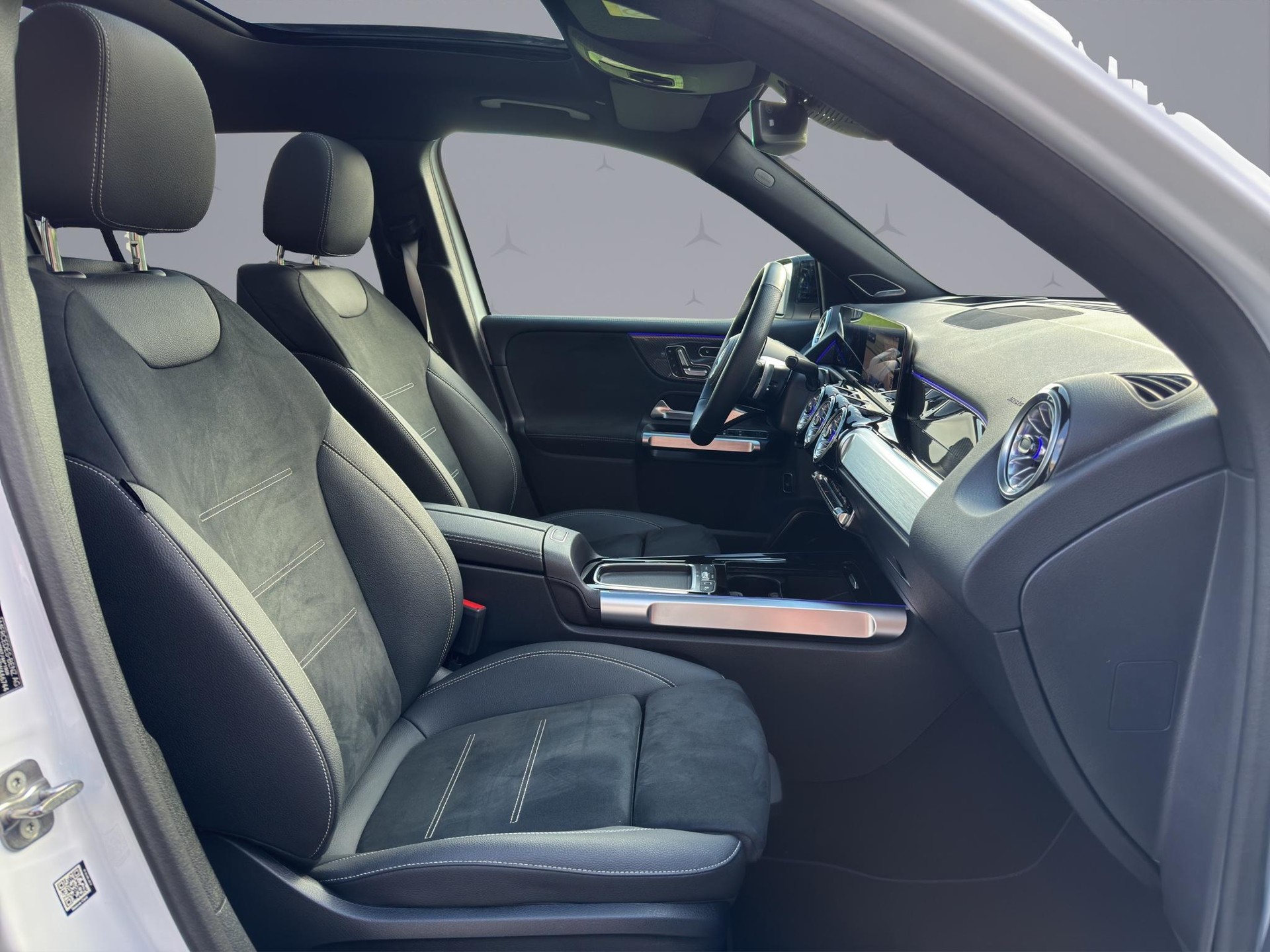 MERCEDES-BENZ GLB-Klasse X247 GLB 220 AMG Line 4matic-image-16