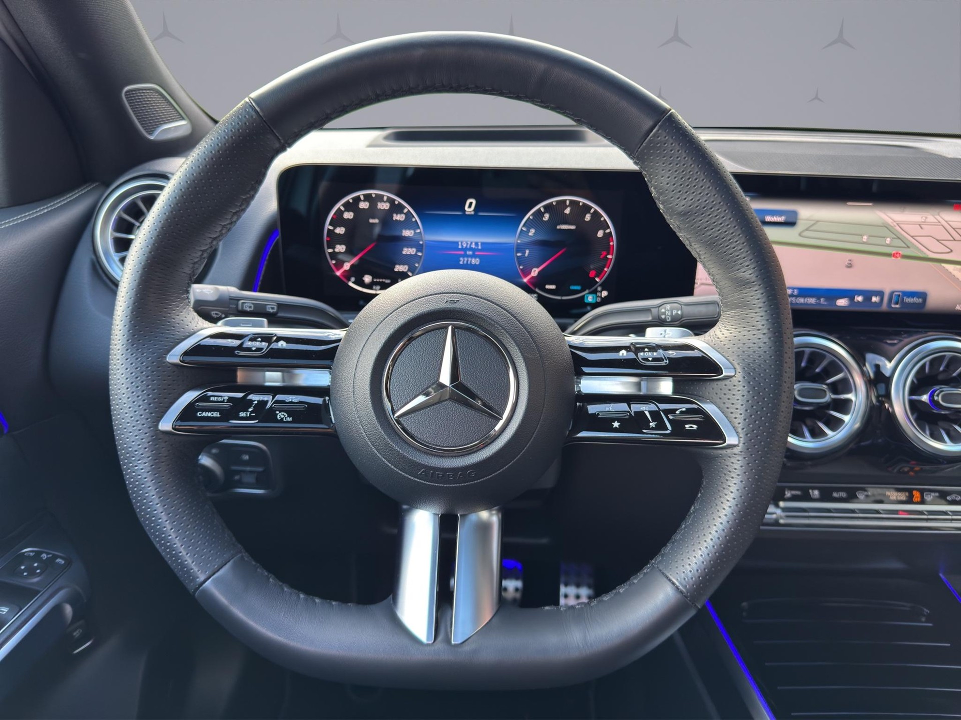 MERCEDES-BENZ GLB-Klasse X247 GLB 220 AMG Line 4matic-image-11