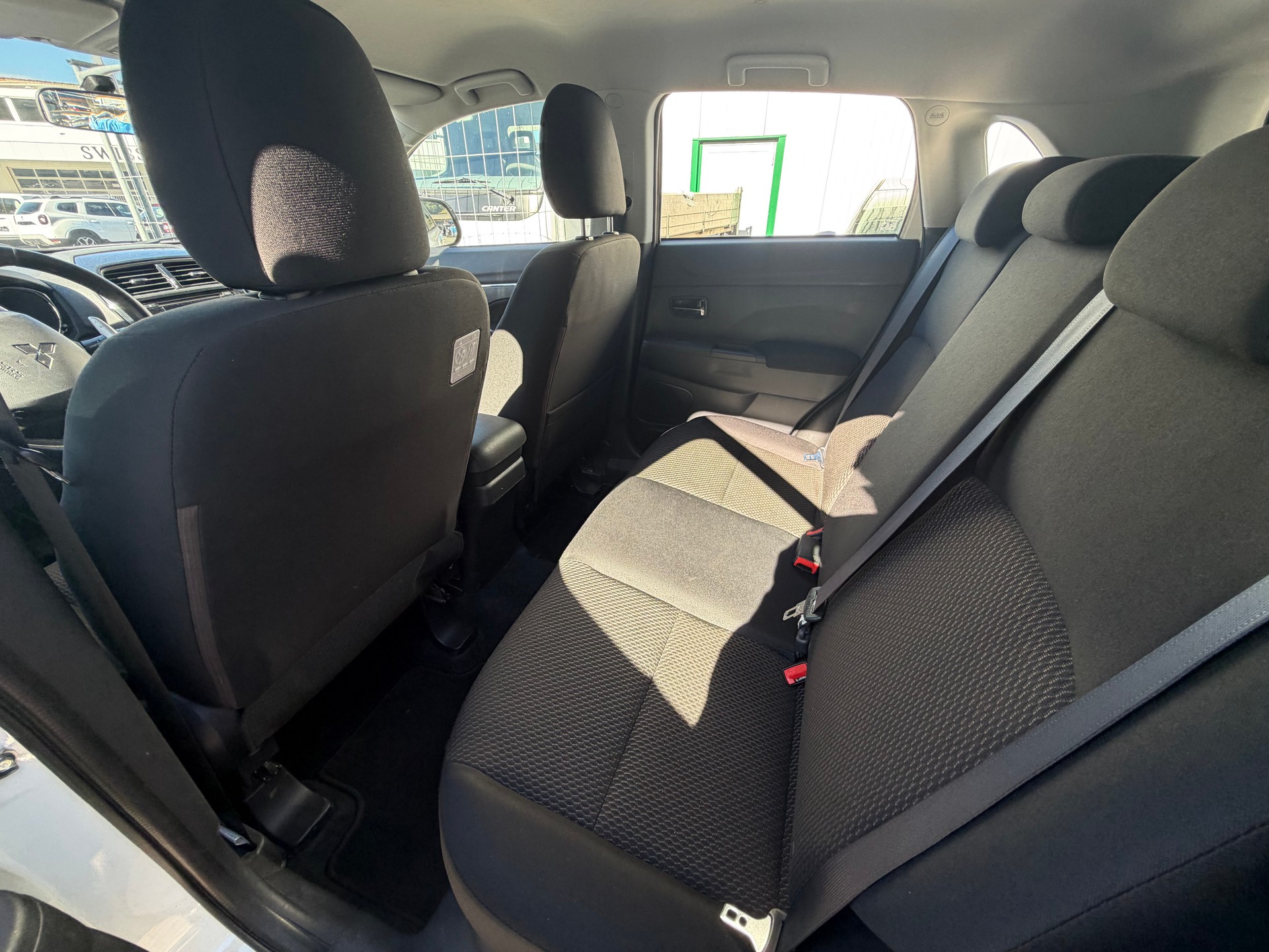 MITSUBISHI ASX 2.0 MIVEC Style 2WD Automat-image-8