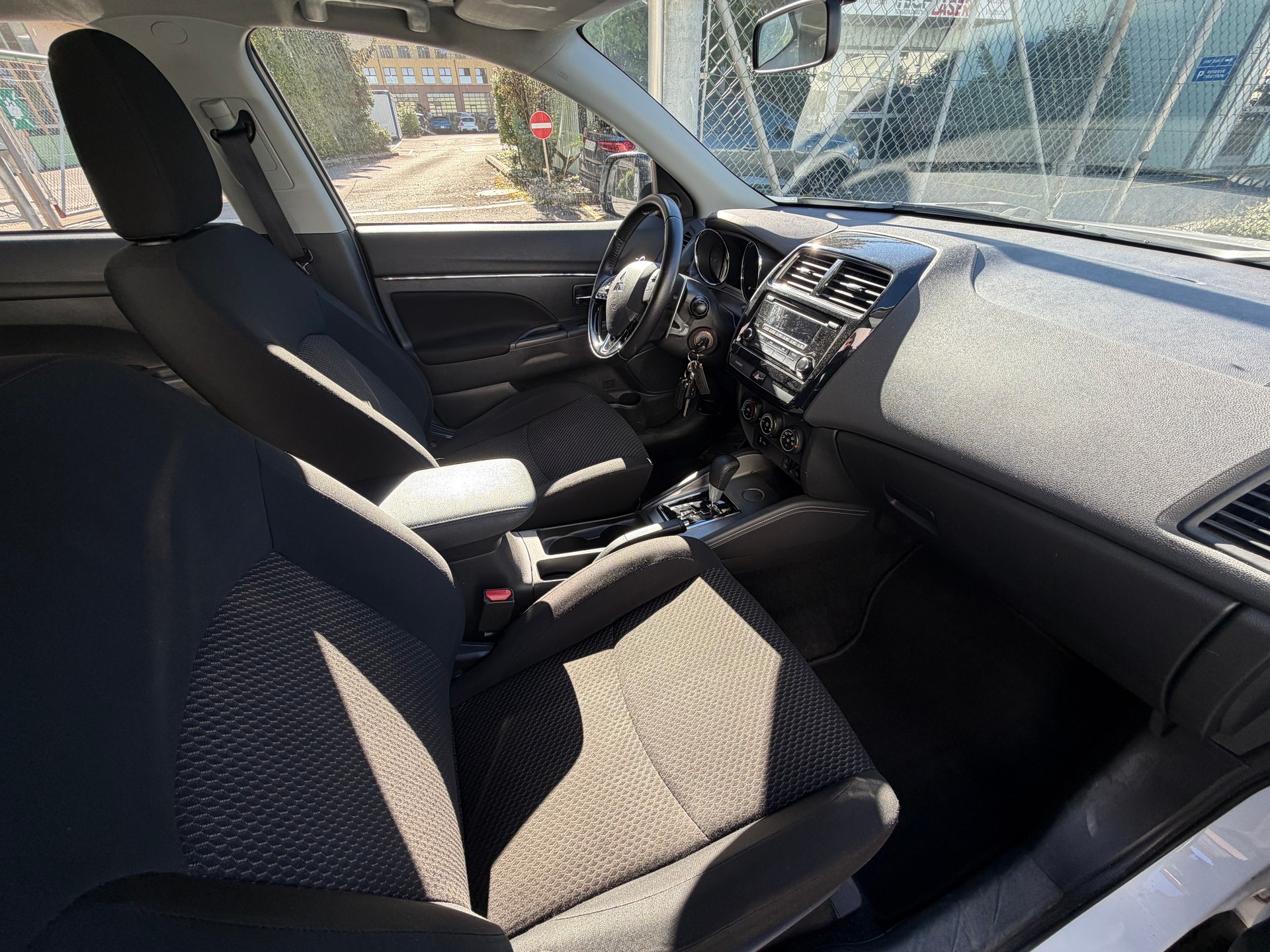 MITSUBISHI ASX 2.0 MIVEC Style 2WD Automat-image-11