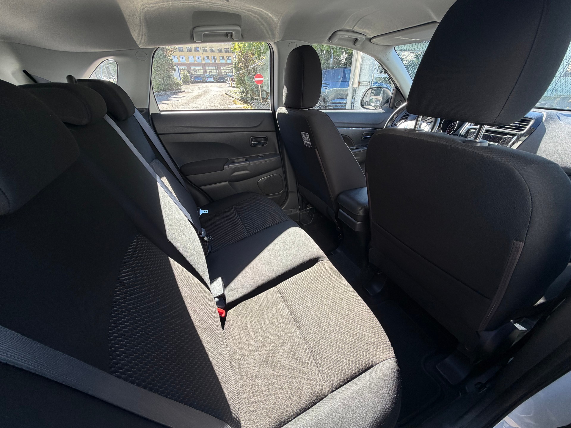 MITSUBISHI ASX 2.0 MIVEC Style 2WD Automat-image-10