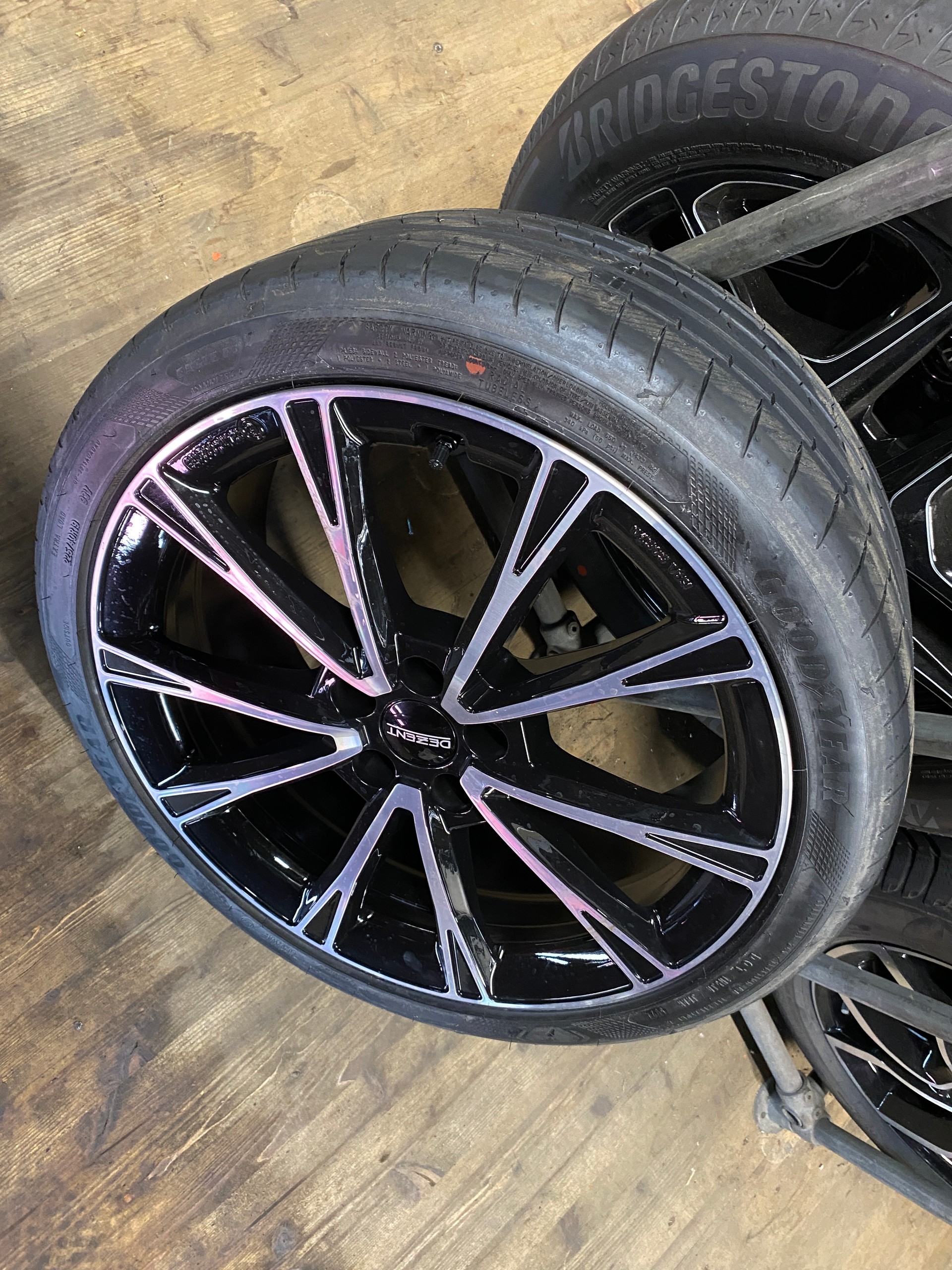 JAGUAR XE 25t 2.0 R-Sport Automatic-image-9