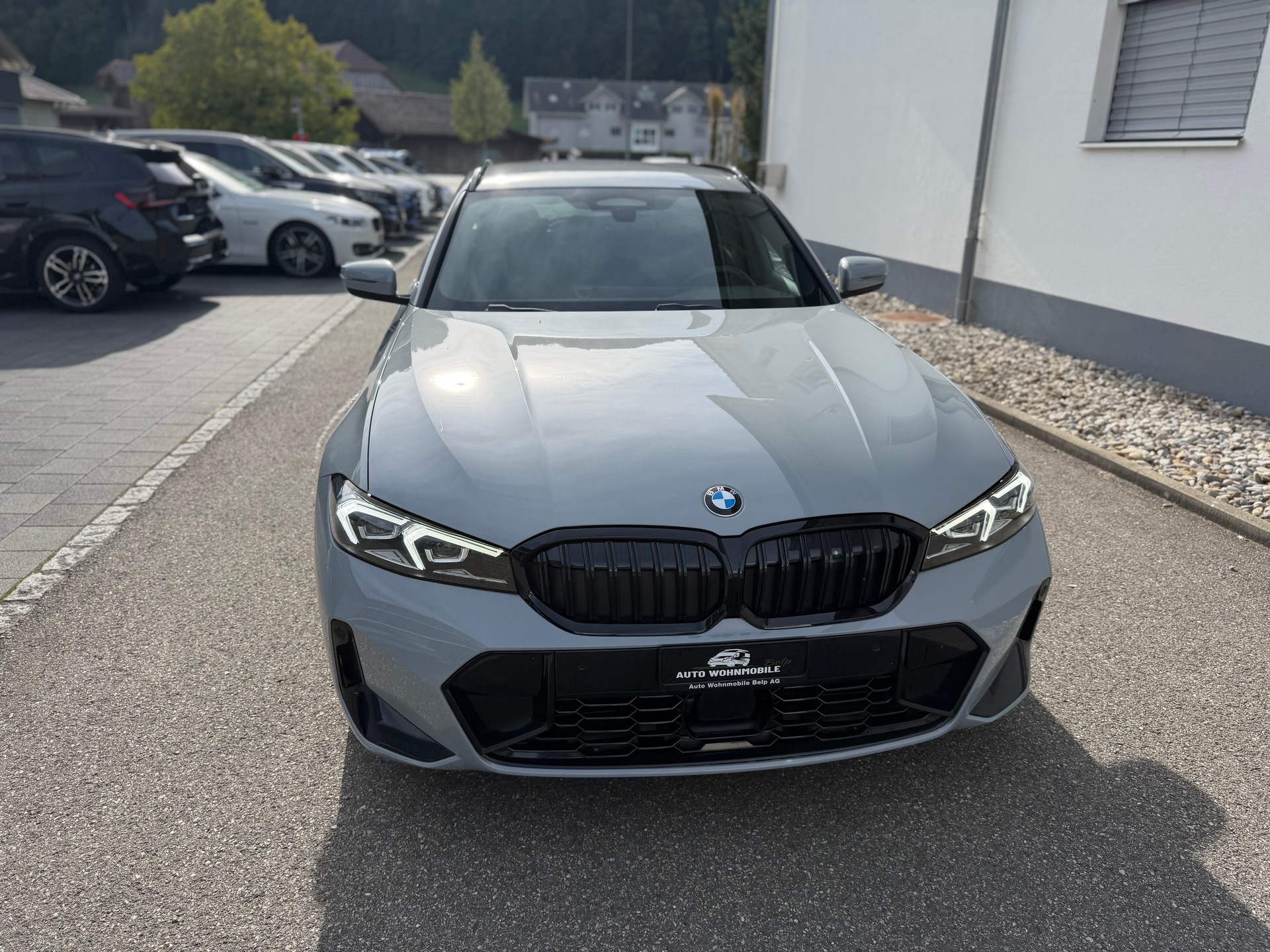 BMW 320d xDrive 48V Touring Steptronic M Sport-image-0