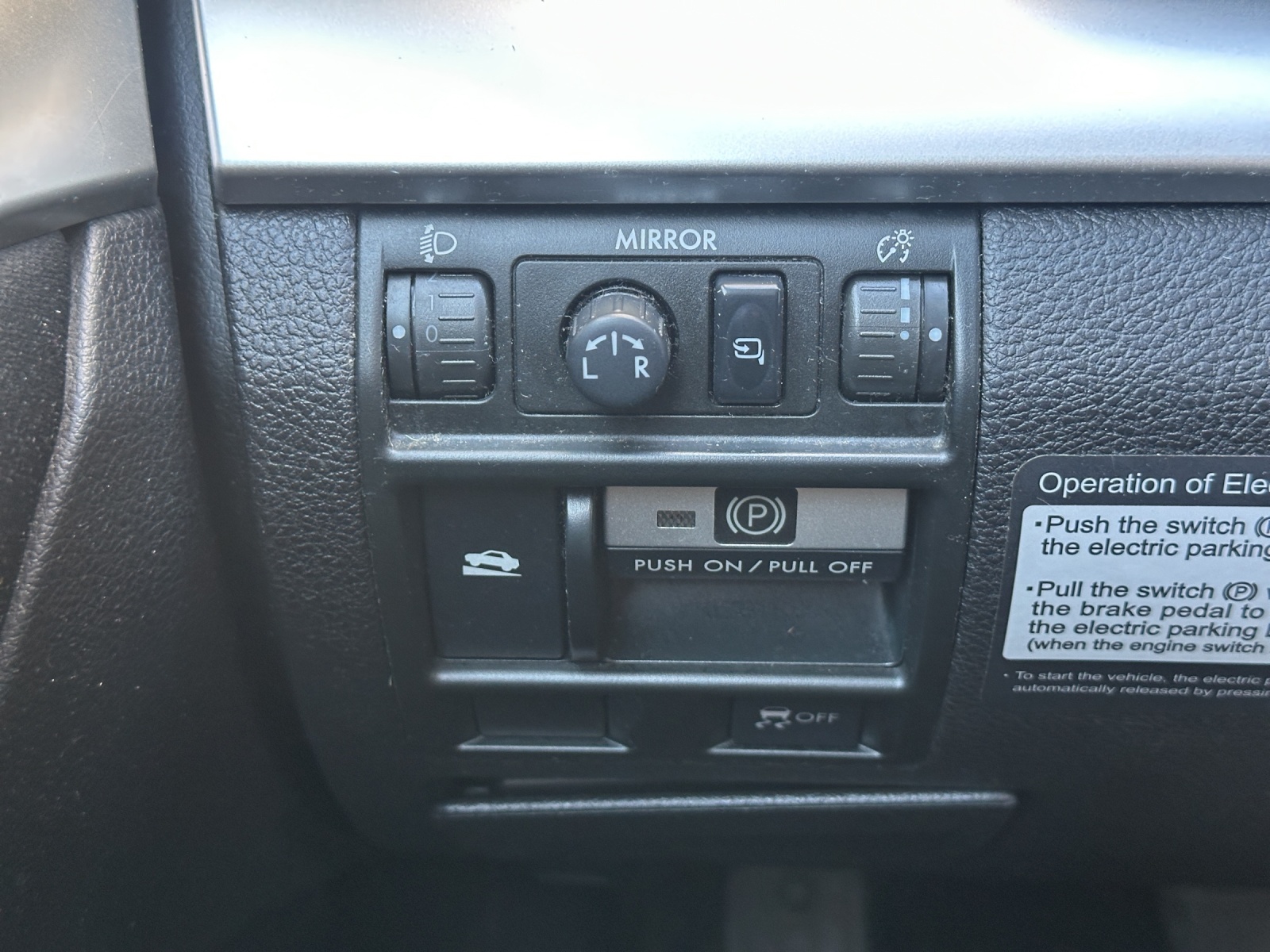 SUBARU Legacy 2.0i Swiss AWD Lineartronic-image-15