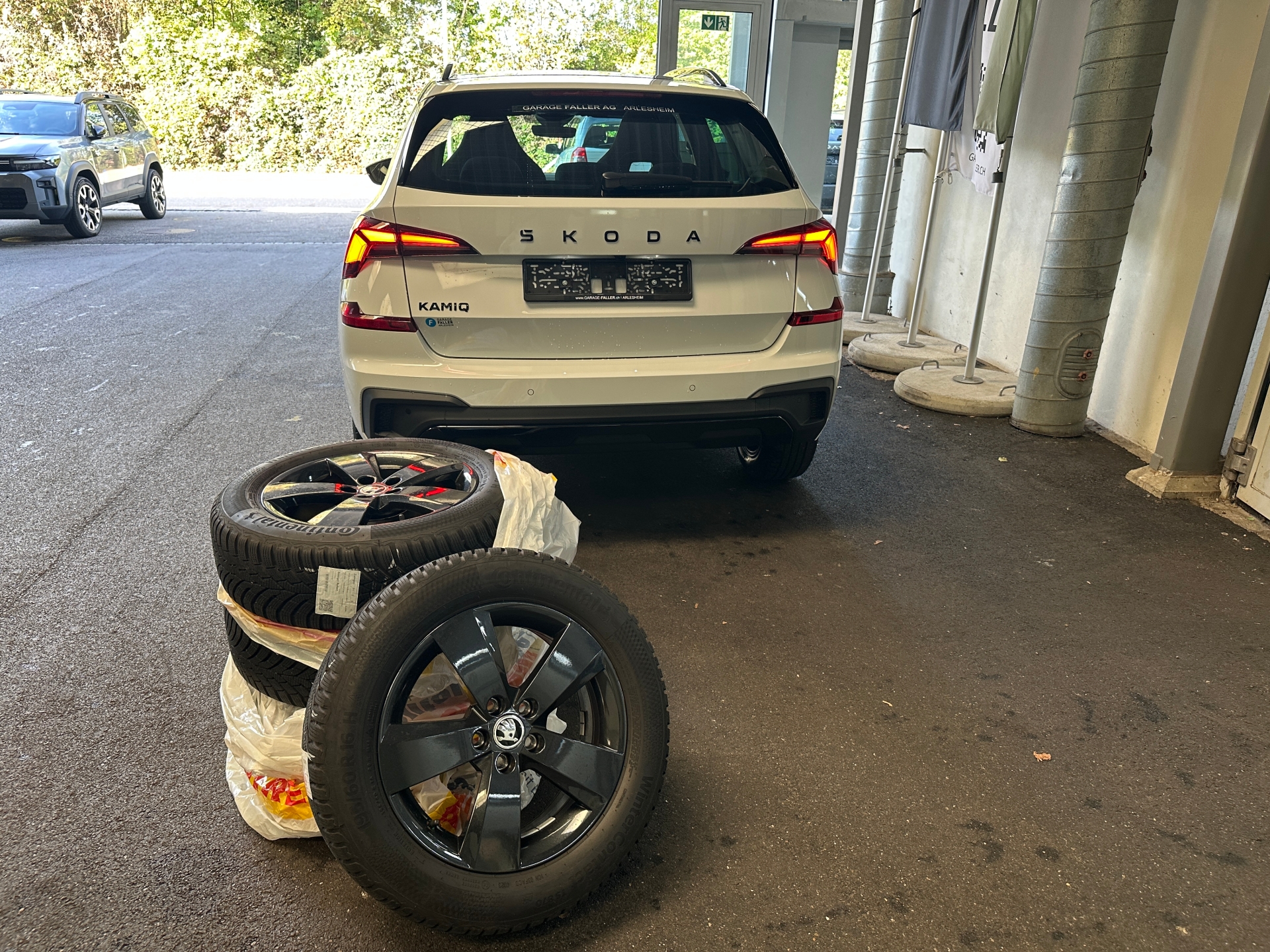 SKODA Kamiq 1.0 TSI Monte Carlo DSG-image-3