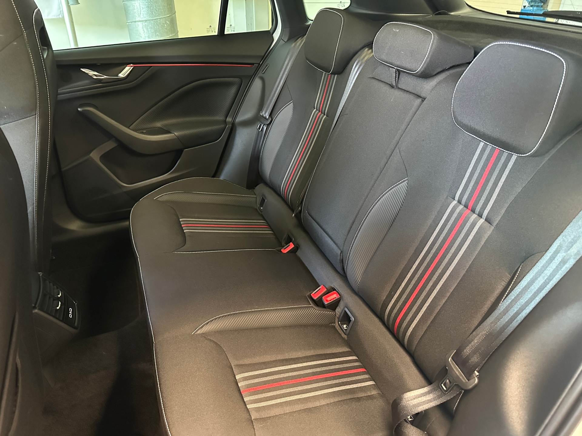 SKODA Kamiq 1.0 TSI Monte Carlo DSG-image-10
