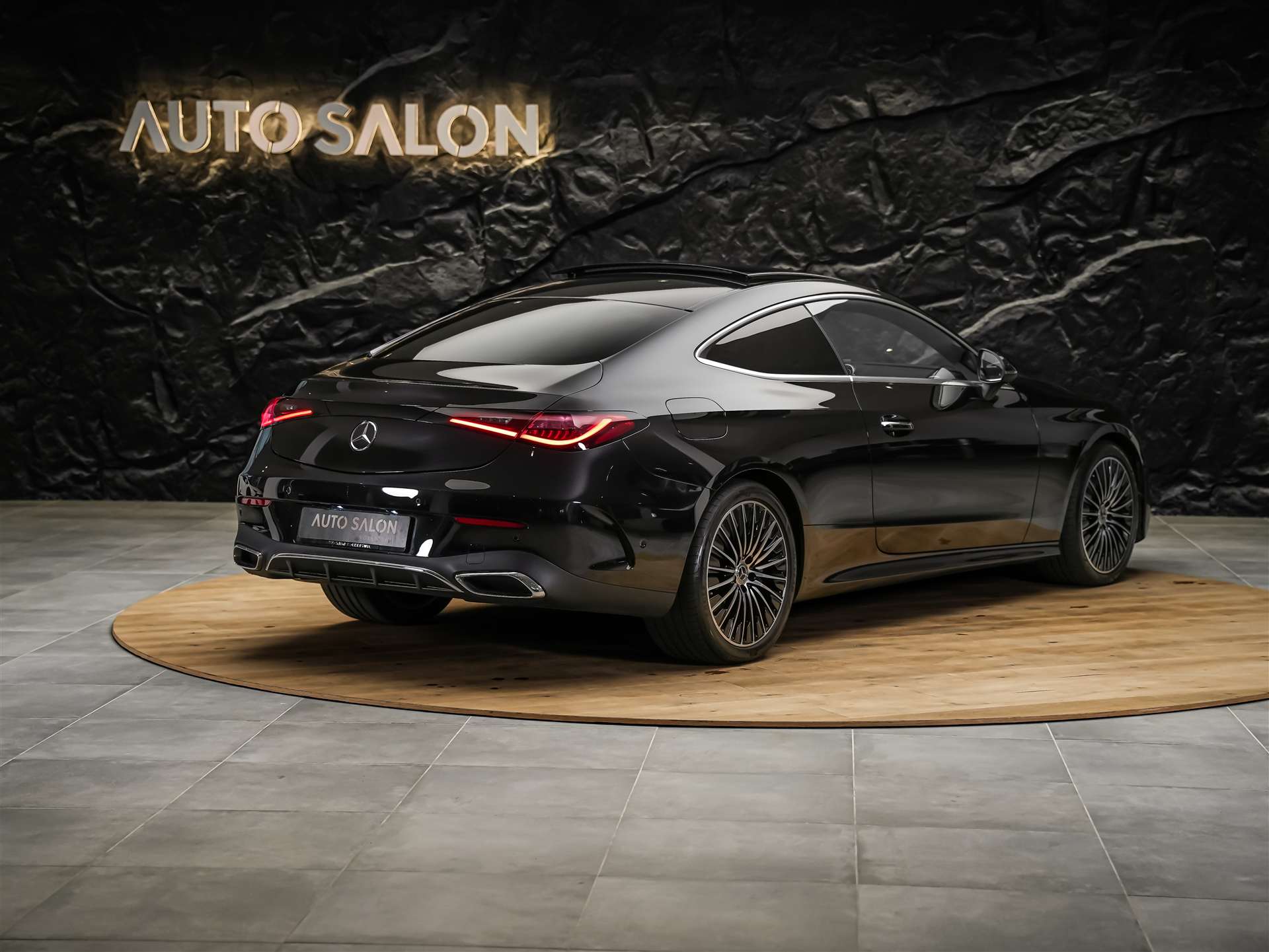MERCEDES-BENZ CLE 220 d AMG Line Coupé 9G-Tronic *Werksgarantie*Panorama*-image-4