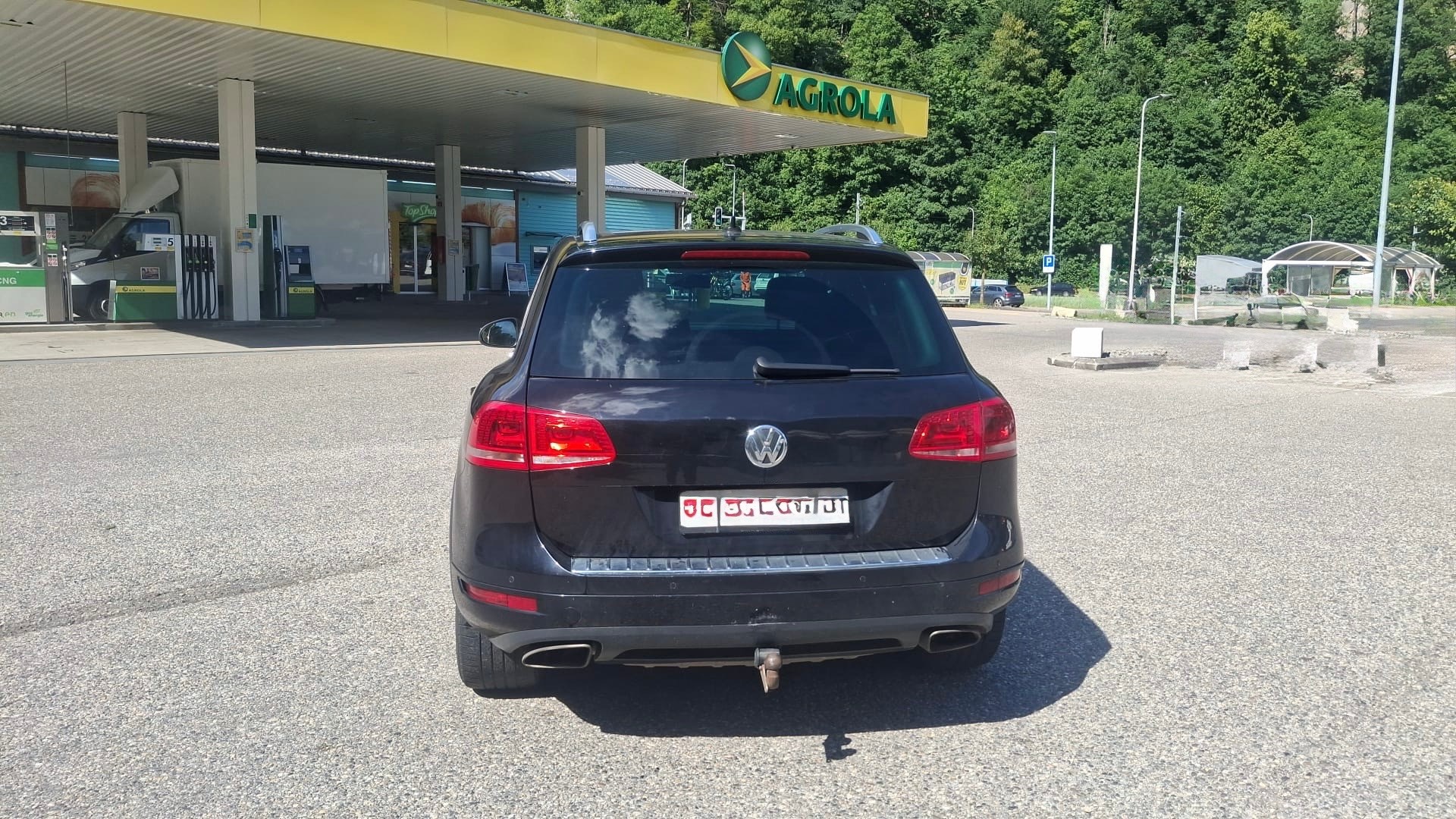 VW Touareg 3.0 TDI BlueMotion Technology Tiptronic-image-2