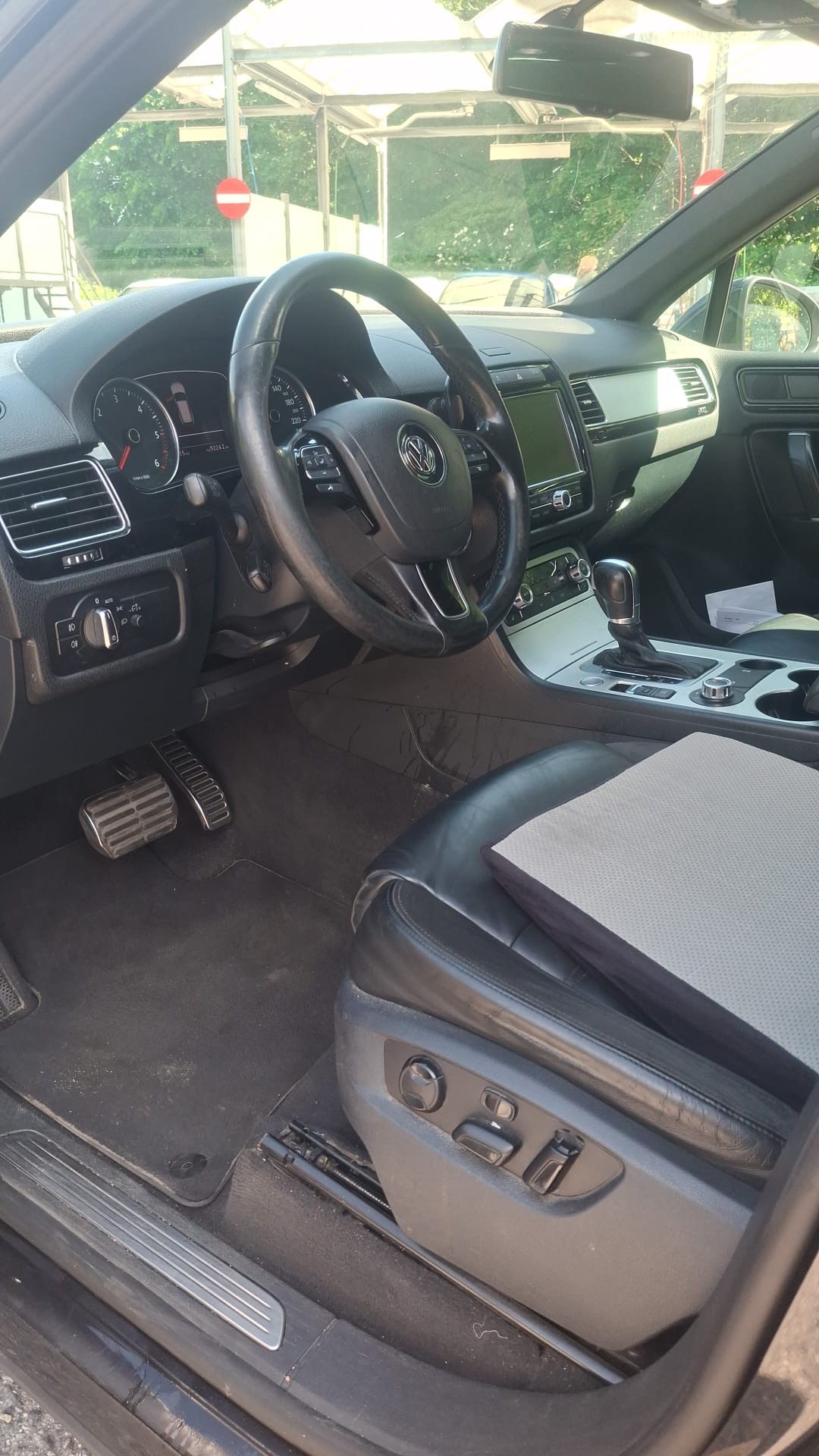 VW Touareg 3.0 TDI BlueMotion Technology Tiptronic-image-11