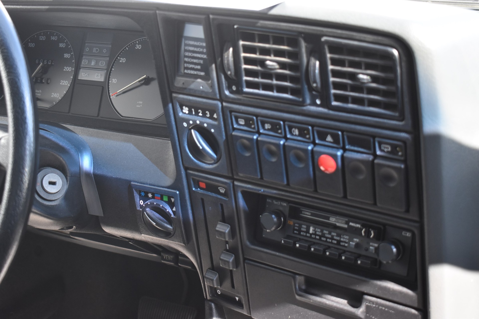 OPEL Monza 3.0 GS/E-image-2