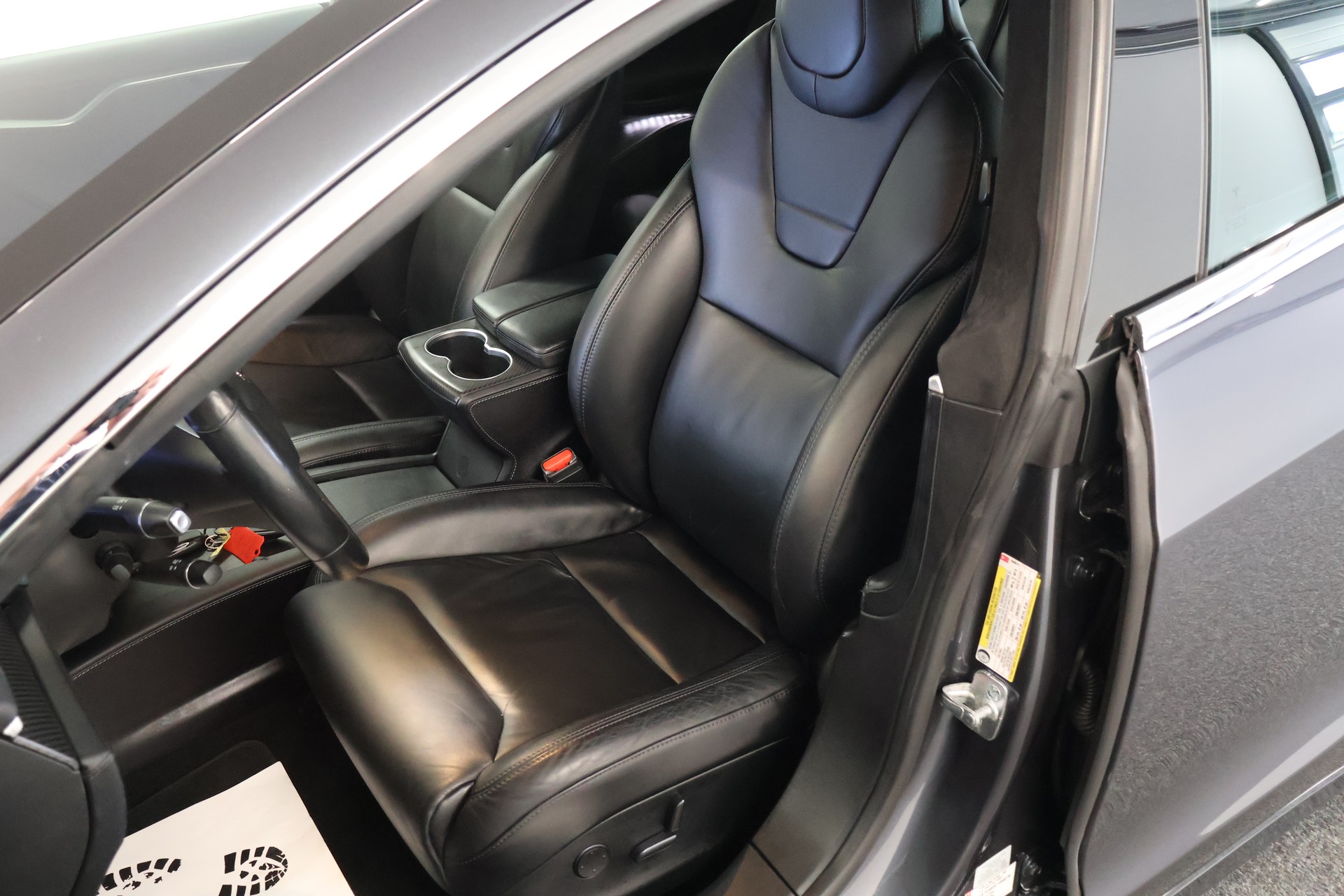 TESLA Model S 100 D Performance-image-10