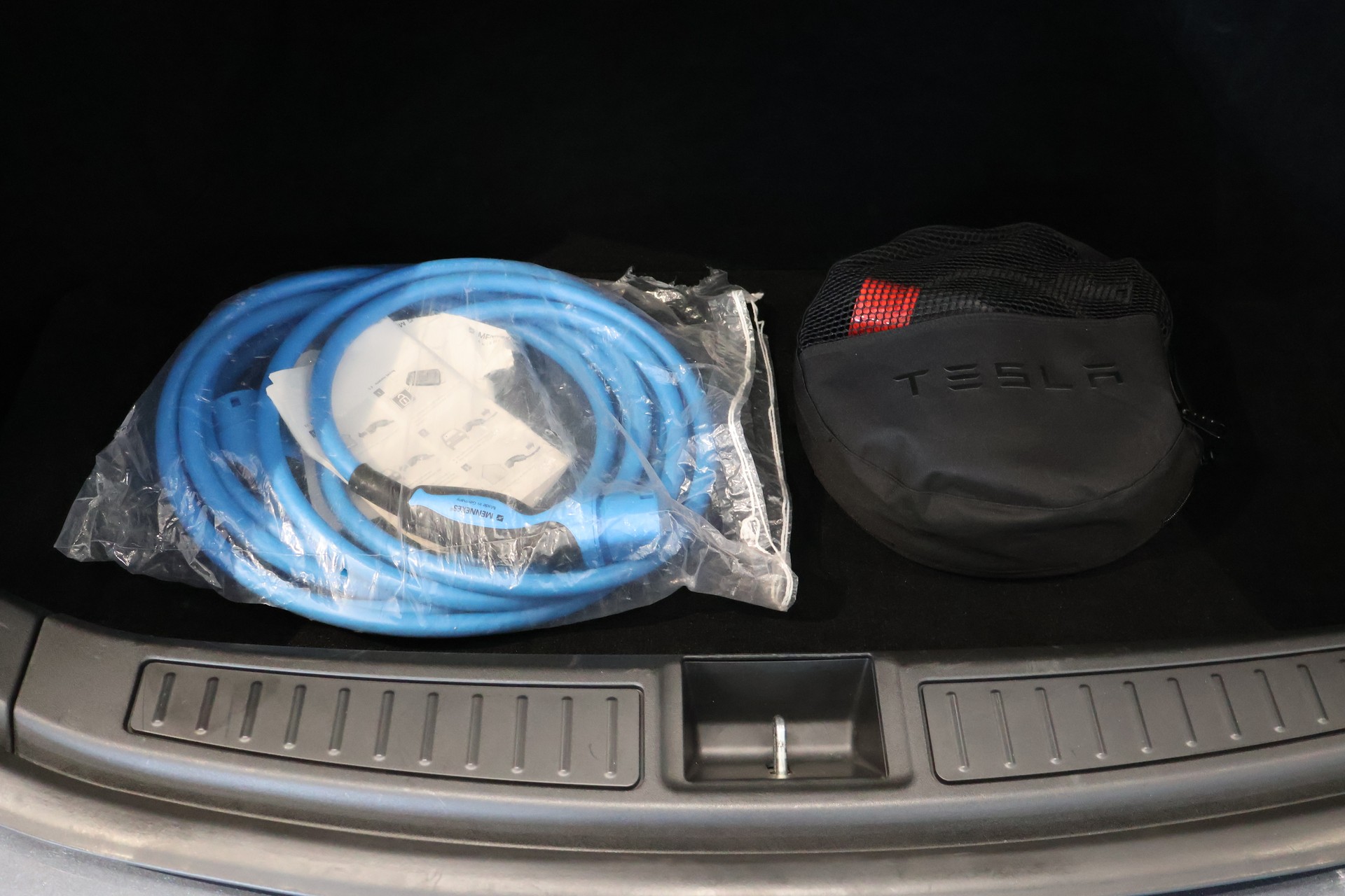 TESLA Model S 100 D Performance-image-25