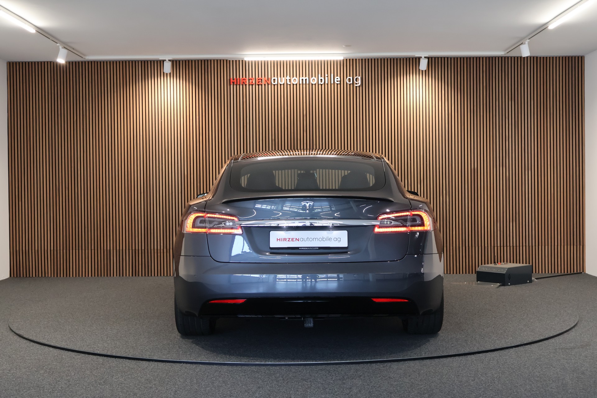 TESLA Model S 100 D Performance-image-3