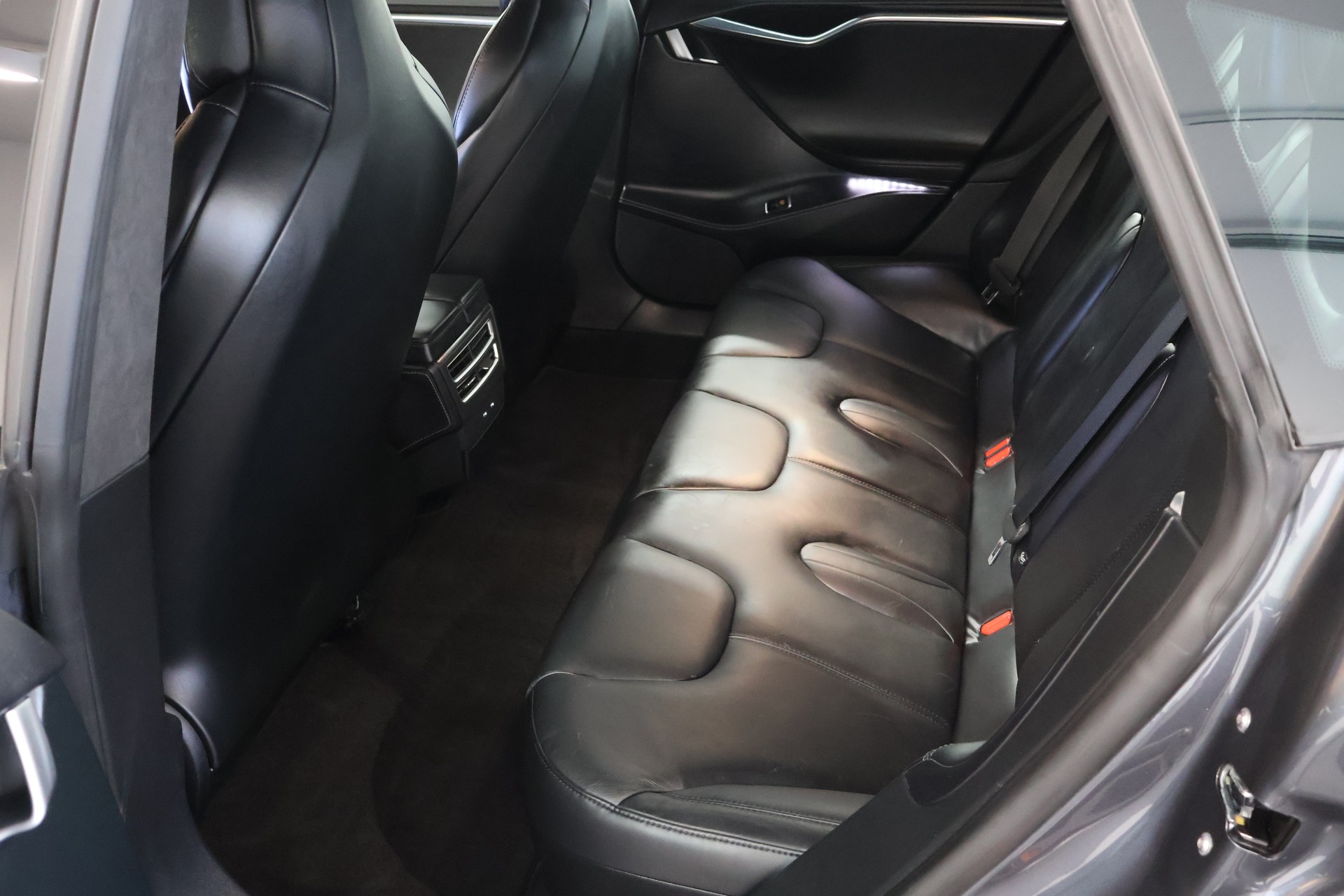 TESLA Model S 100 D Performance-image-11