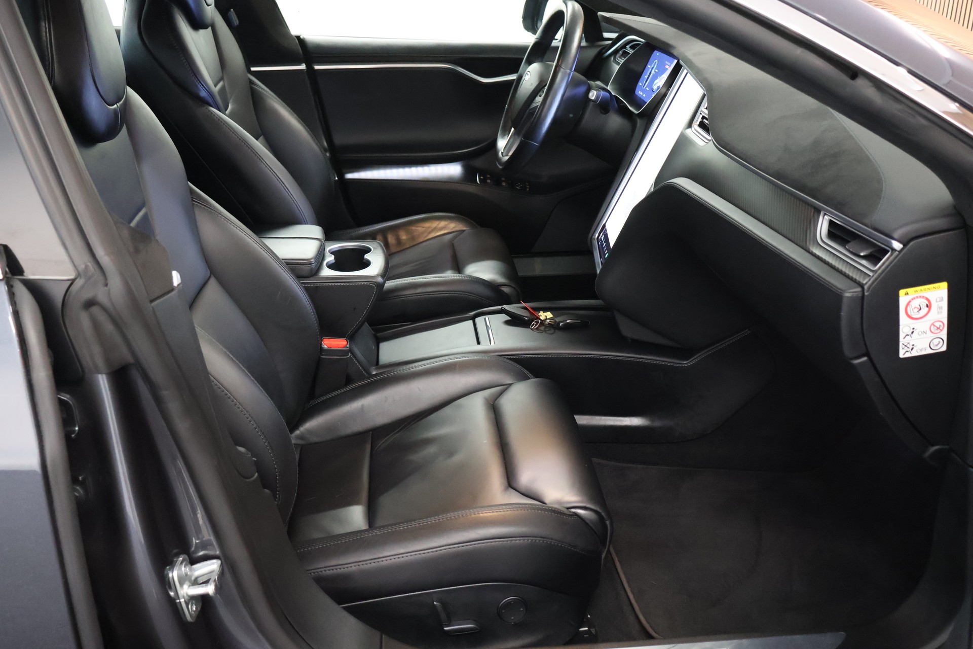 TESLA Model S 100 D Performance-image-14