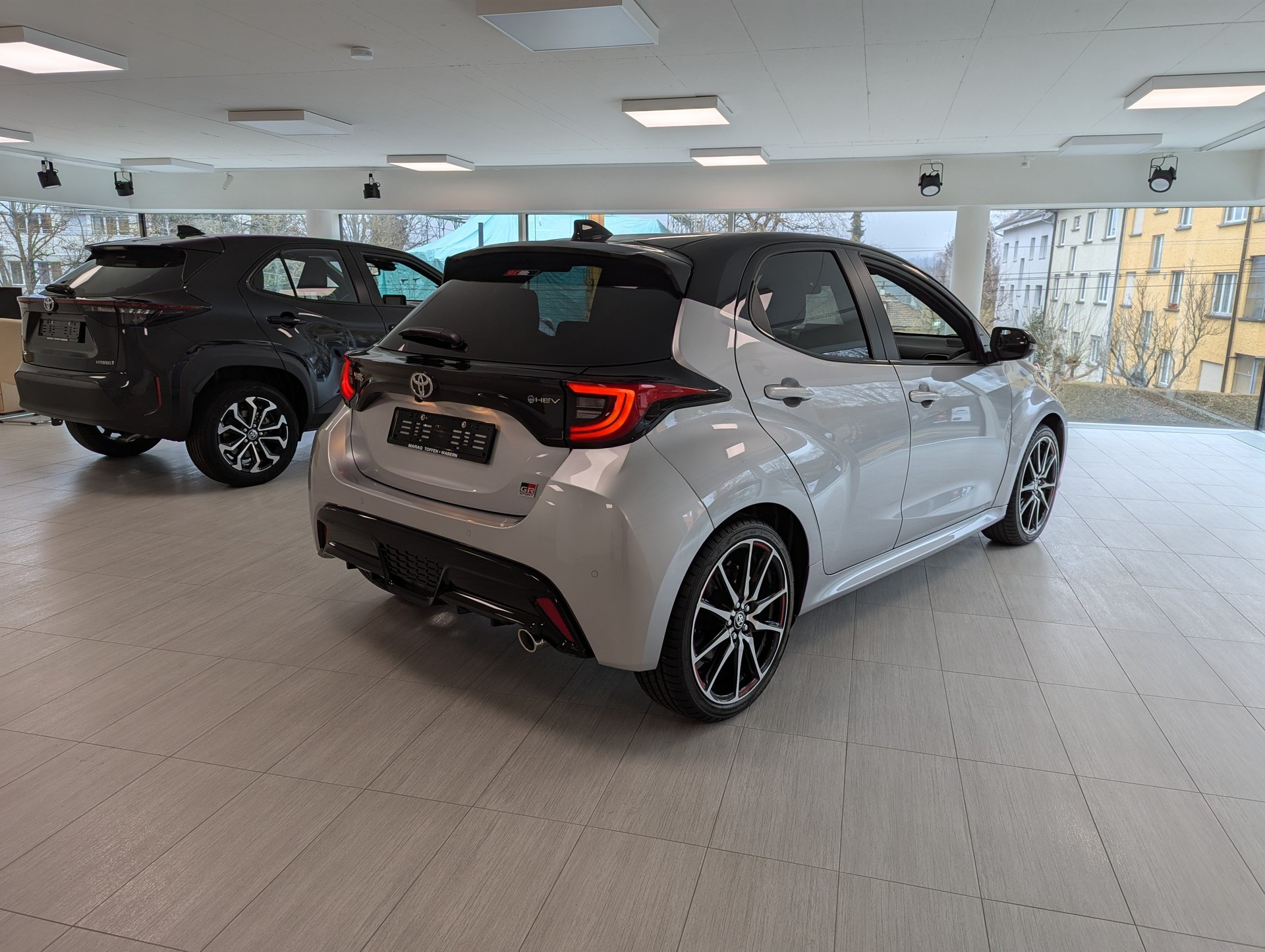 TOYOTA Yaris 1.5 GR Sport e-CVT-image-6