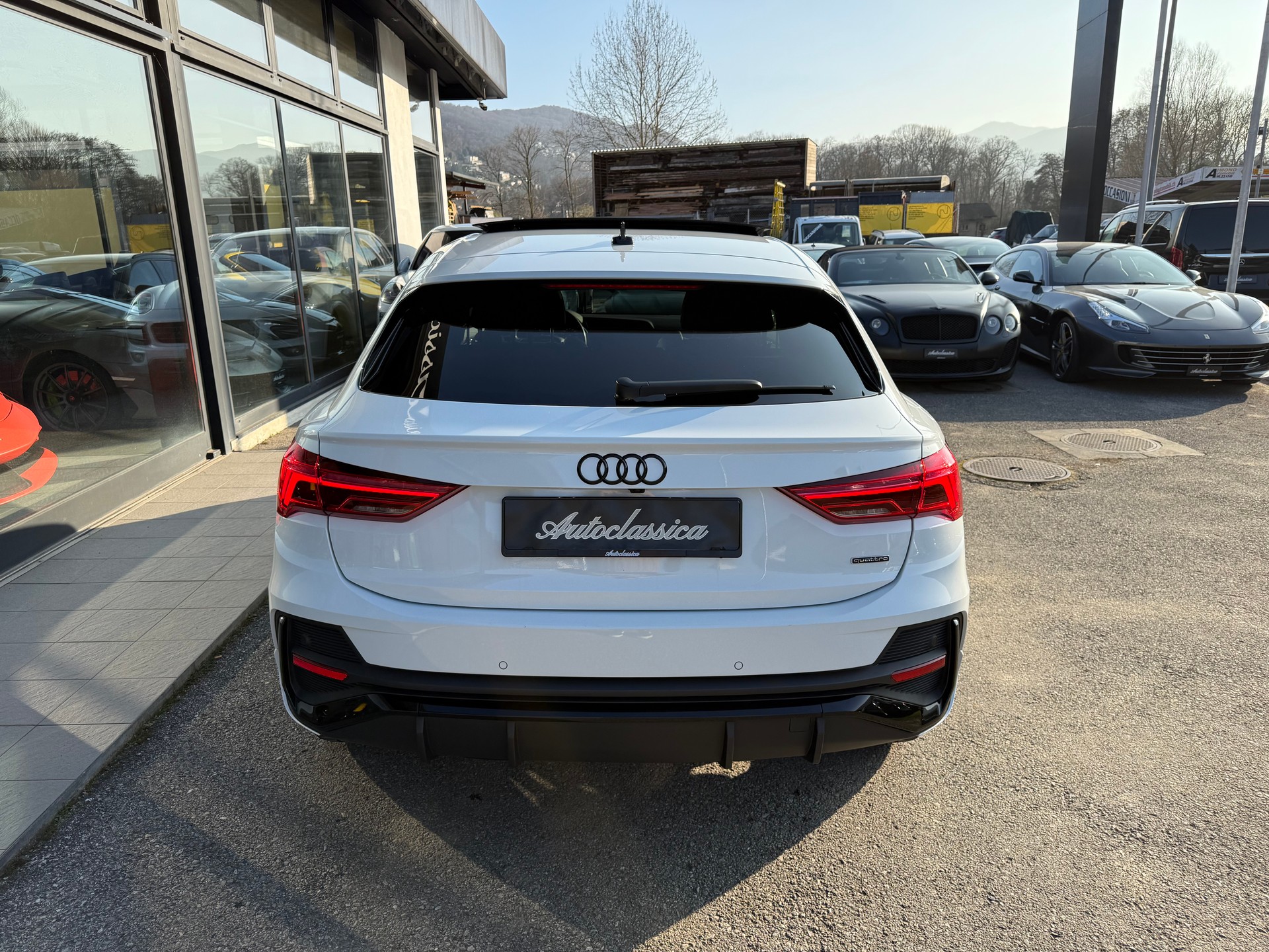 AUDI Q3 Sportback 40 TDI S line Attraction quattro S-tronic-image-2