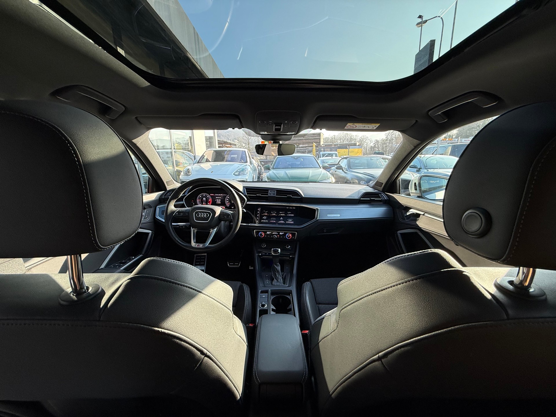 AUDI Q3 Sportback 40 TDI S line Attraction quattro S-tronic-image-17
