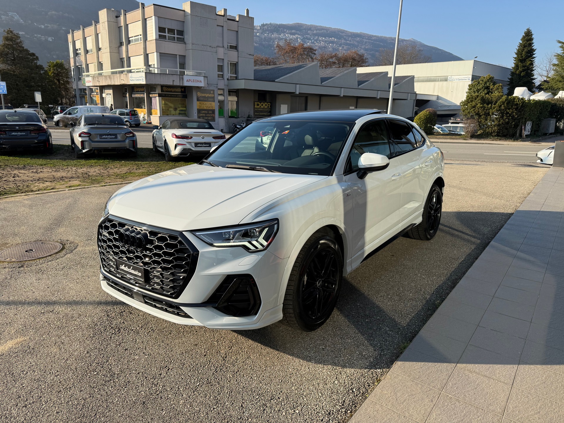 AUDI Q3 Sportback 40 TDI S line Attraction quattro S-tronic-image-5