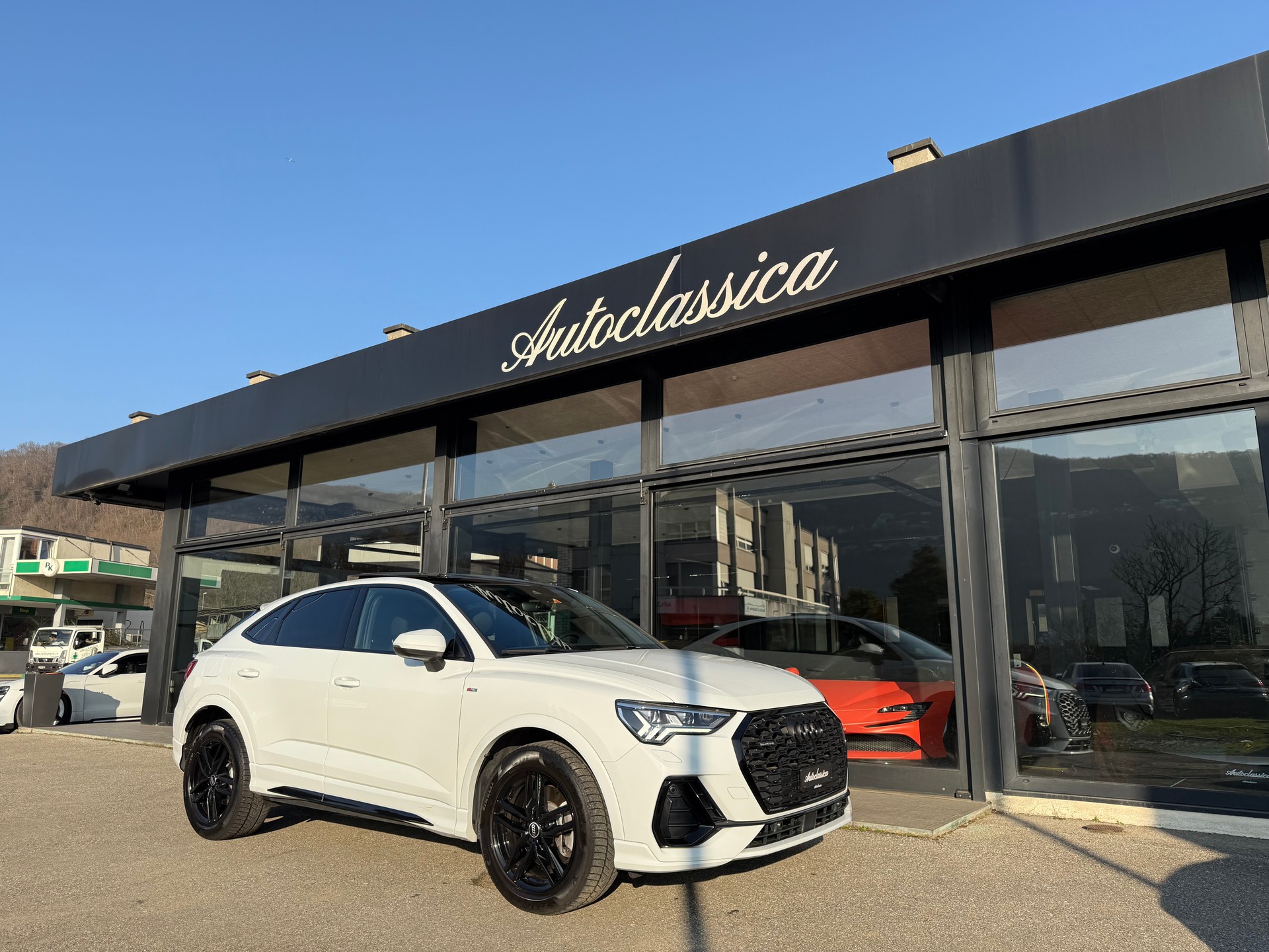 AUDI Q3 Sportback 40 TDI S line Attraction quattro S-tronic-image-4
