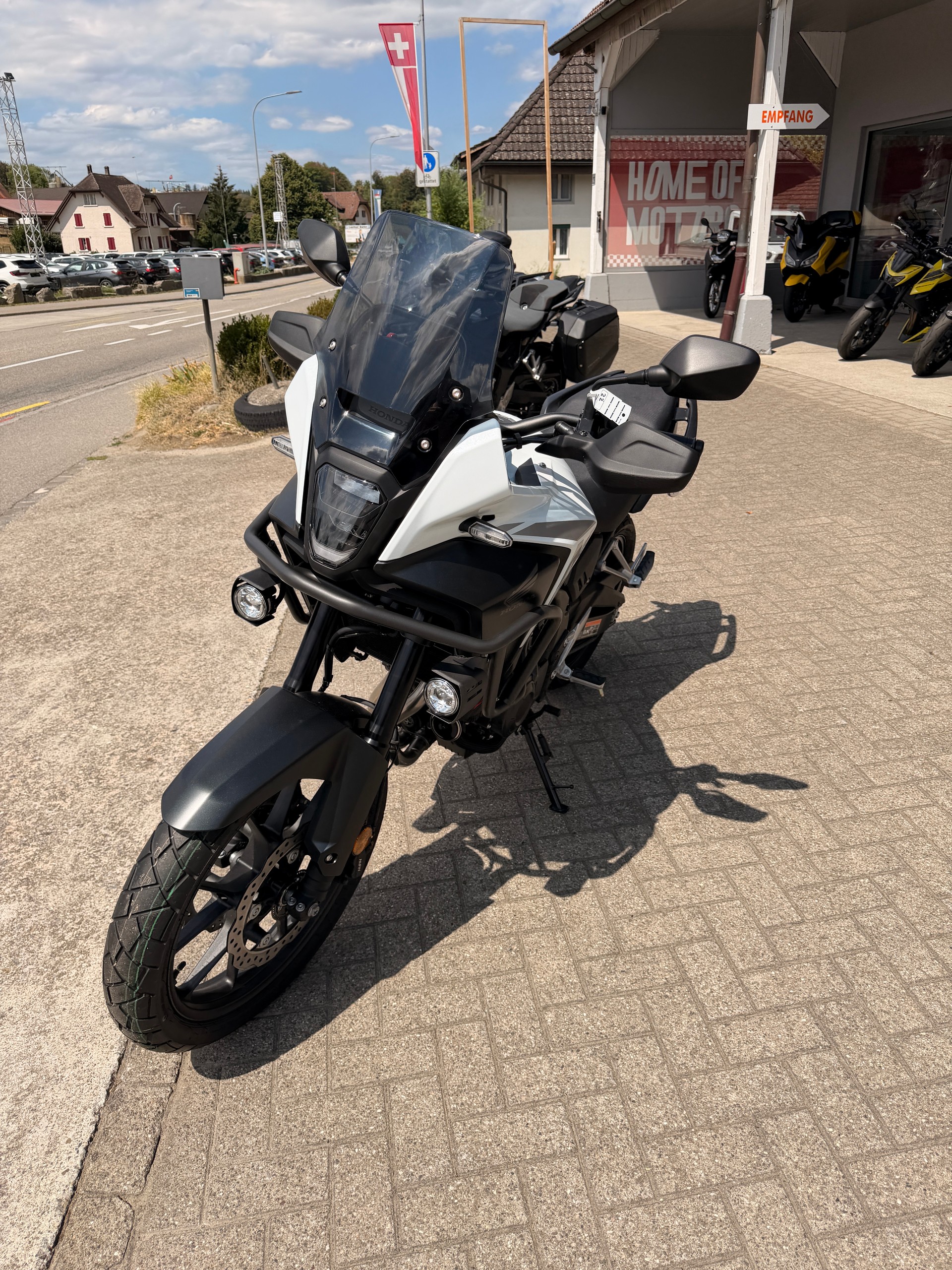HONDA CB 500 X-showroom-element-1