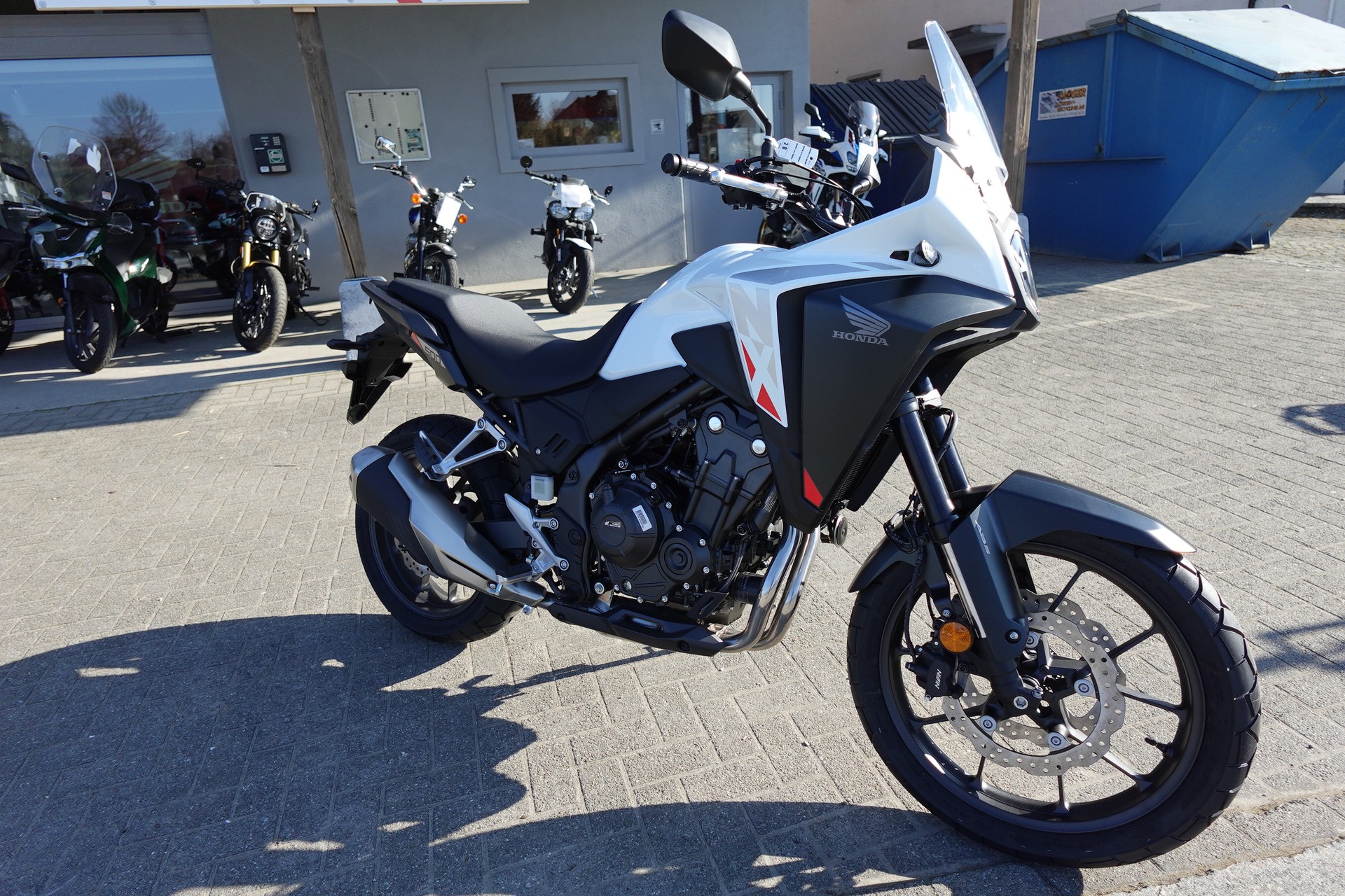 HONDA CB 500 X-showroom-element-1