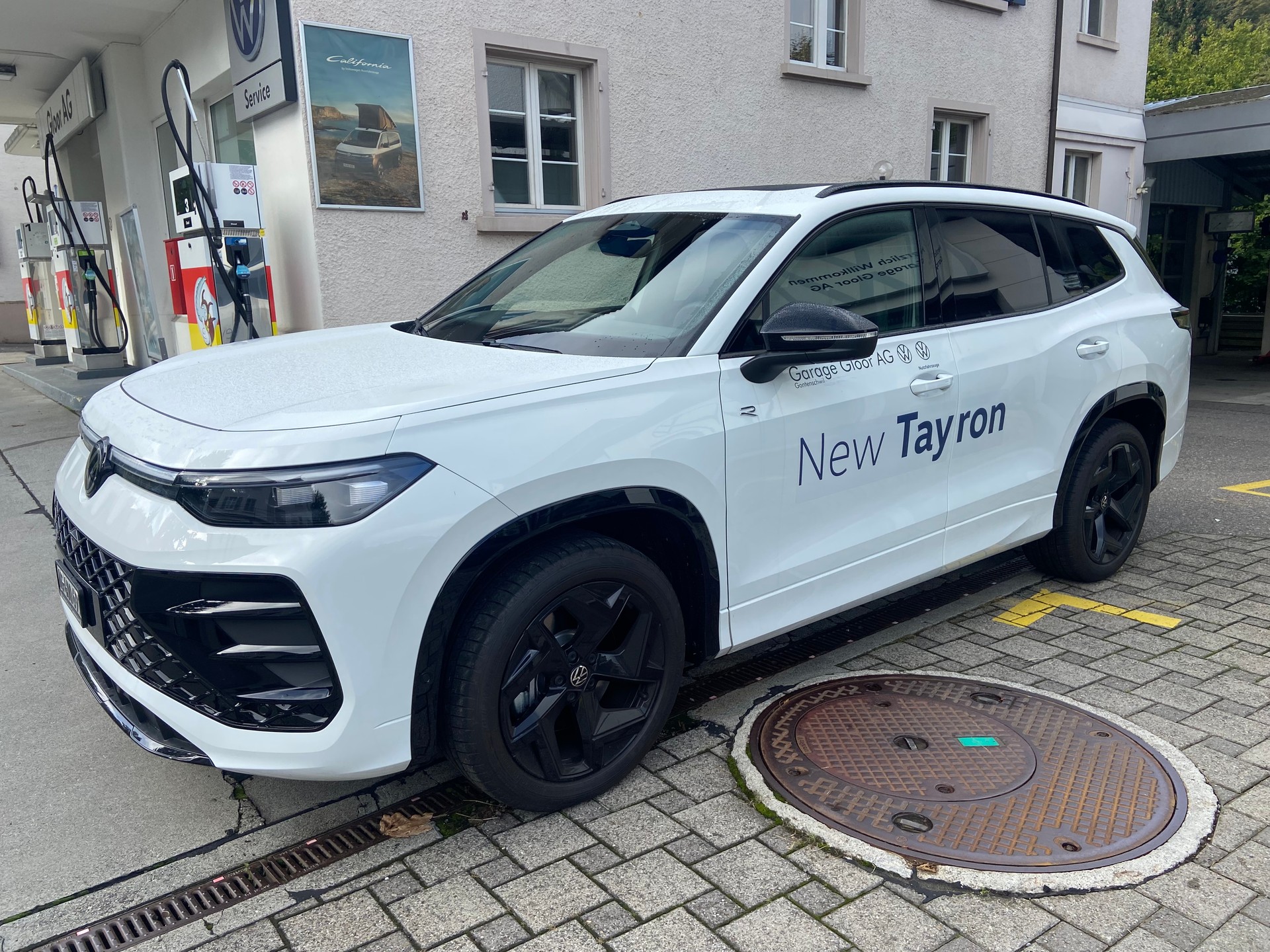 VW Tayron 2.0 TSI R-Line UNITED DSG 4Motion-image-2