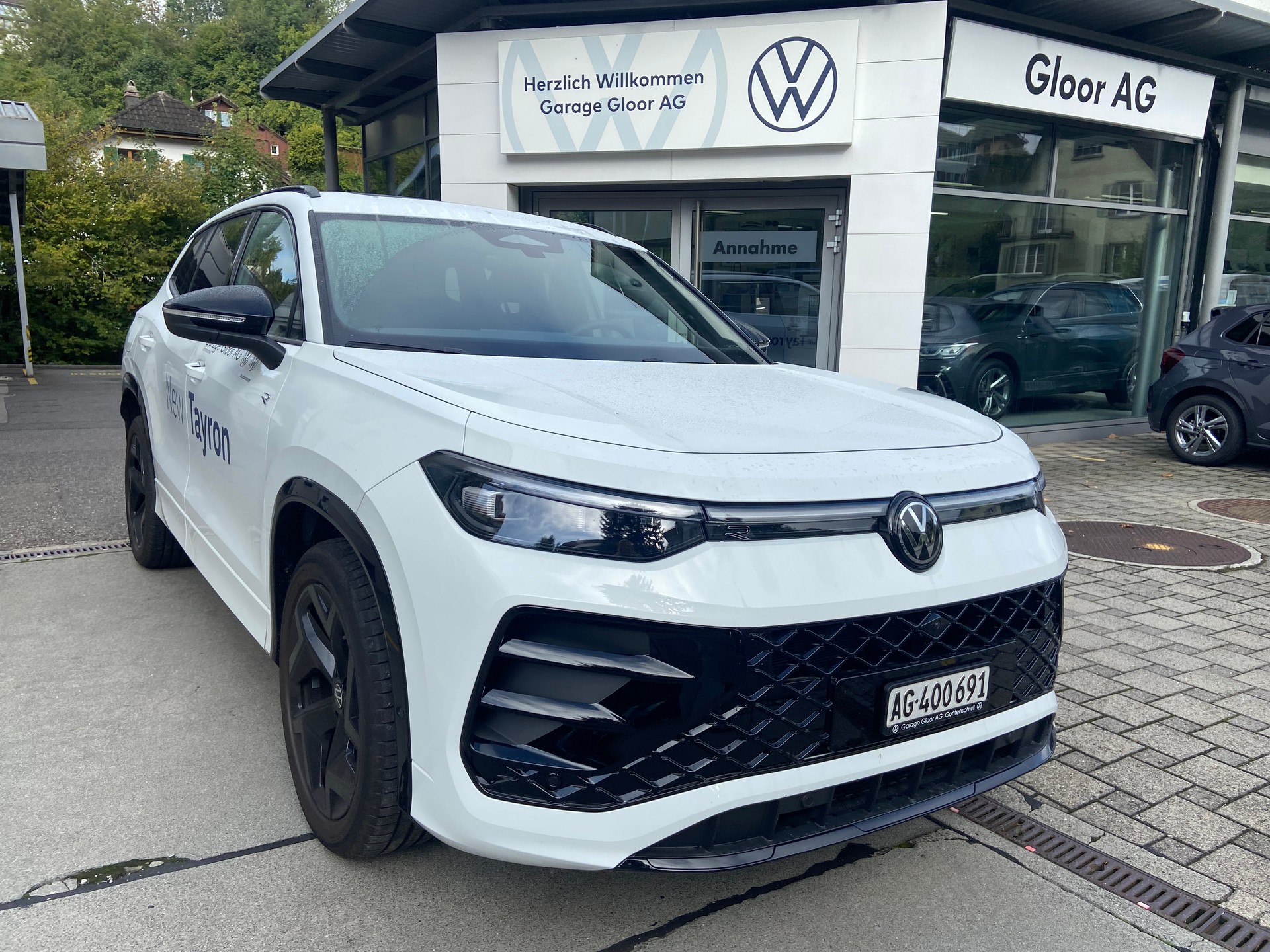 VW Tayron 2.0 TSI R-Line UNITED DSG 4Motion-image-1