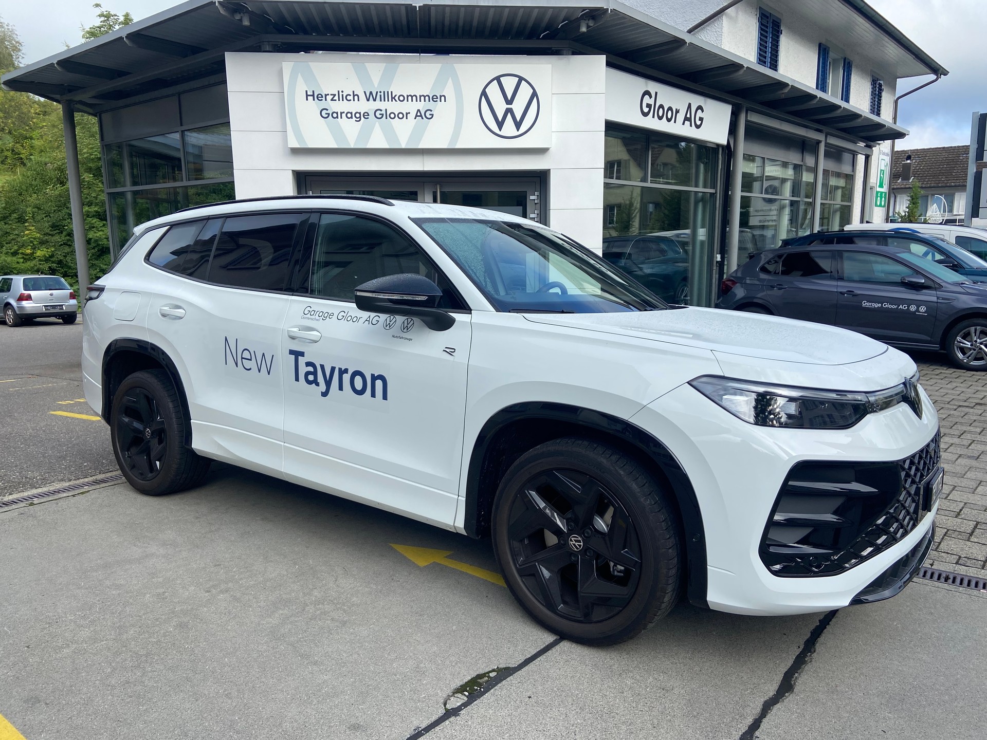 VW Tayron 2.0 TSI R-Line UNITED DSG 4Motion-image-0
