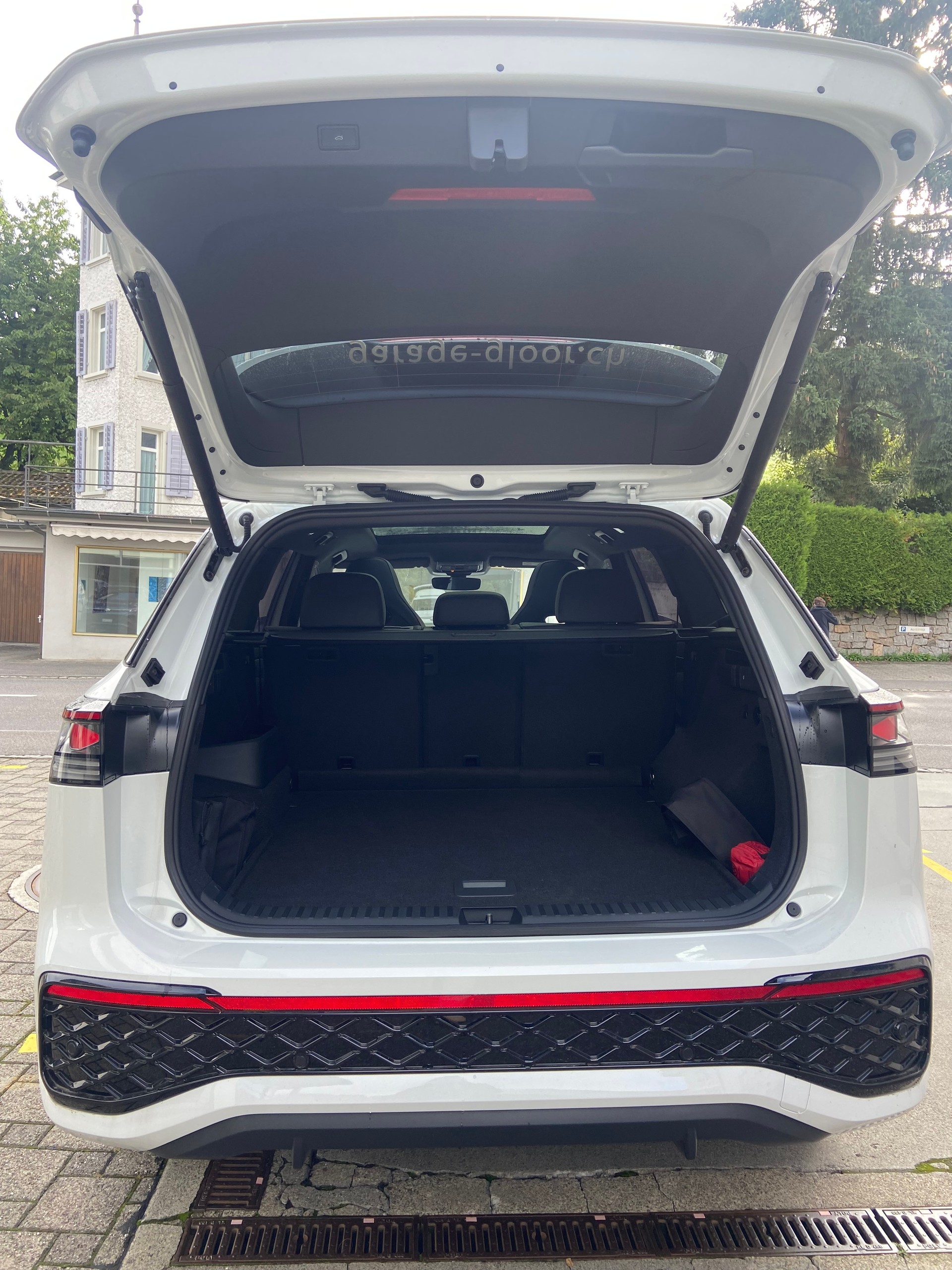VW Tayron 2.0 TSI R-Line UNITED DSG 4Motion-image-5