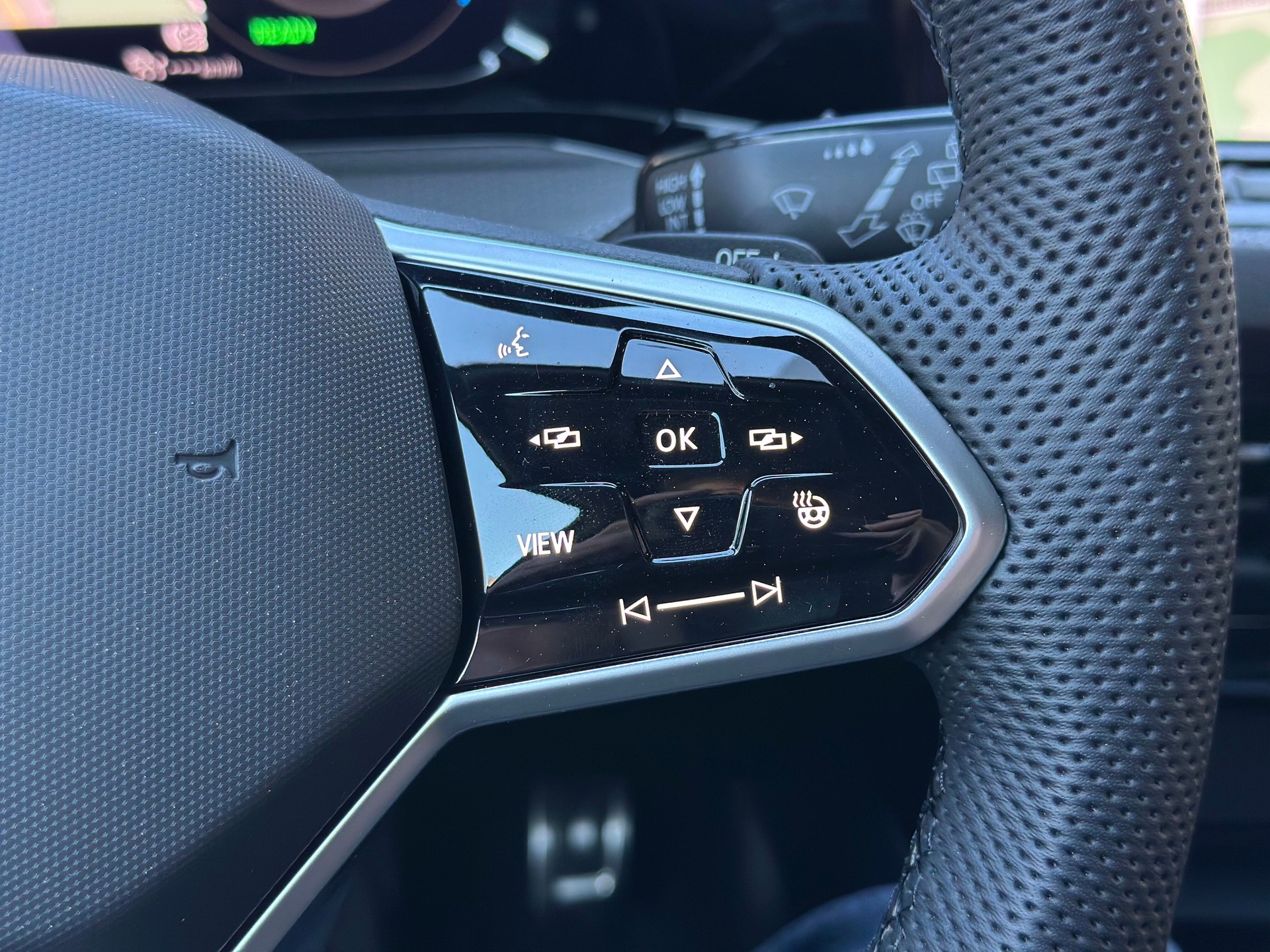 VW Golf 1.4 TSI PHEV GTE-image-13