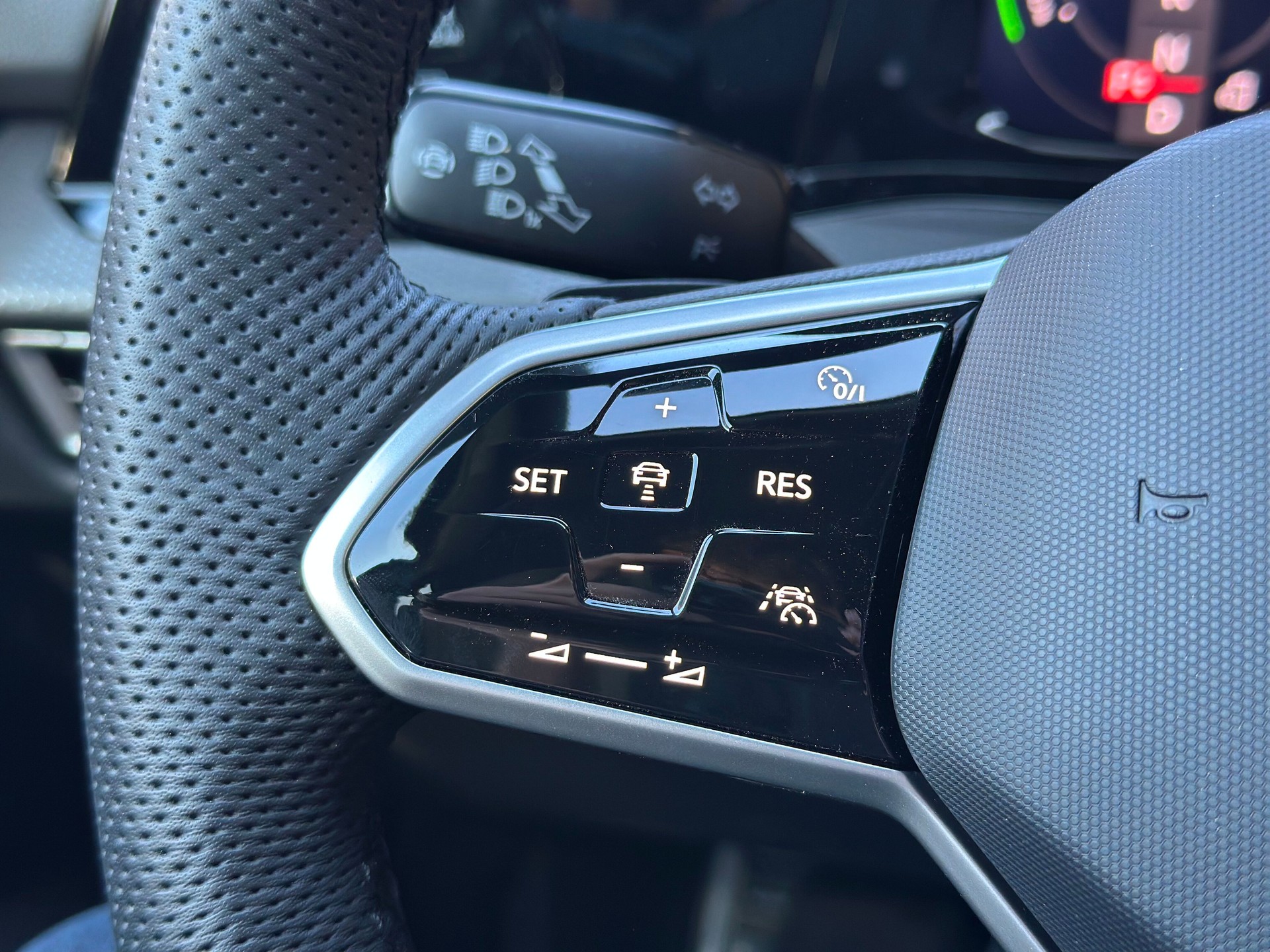 VW Golf 1.4 TSI PHEV GTE-image-12