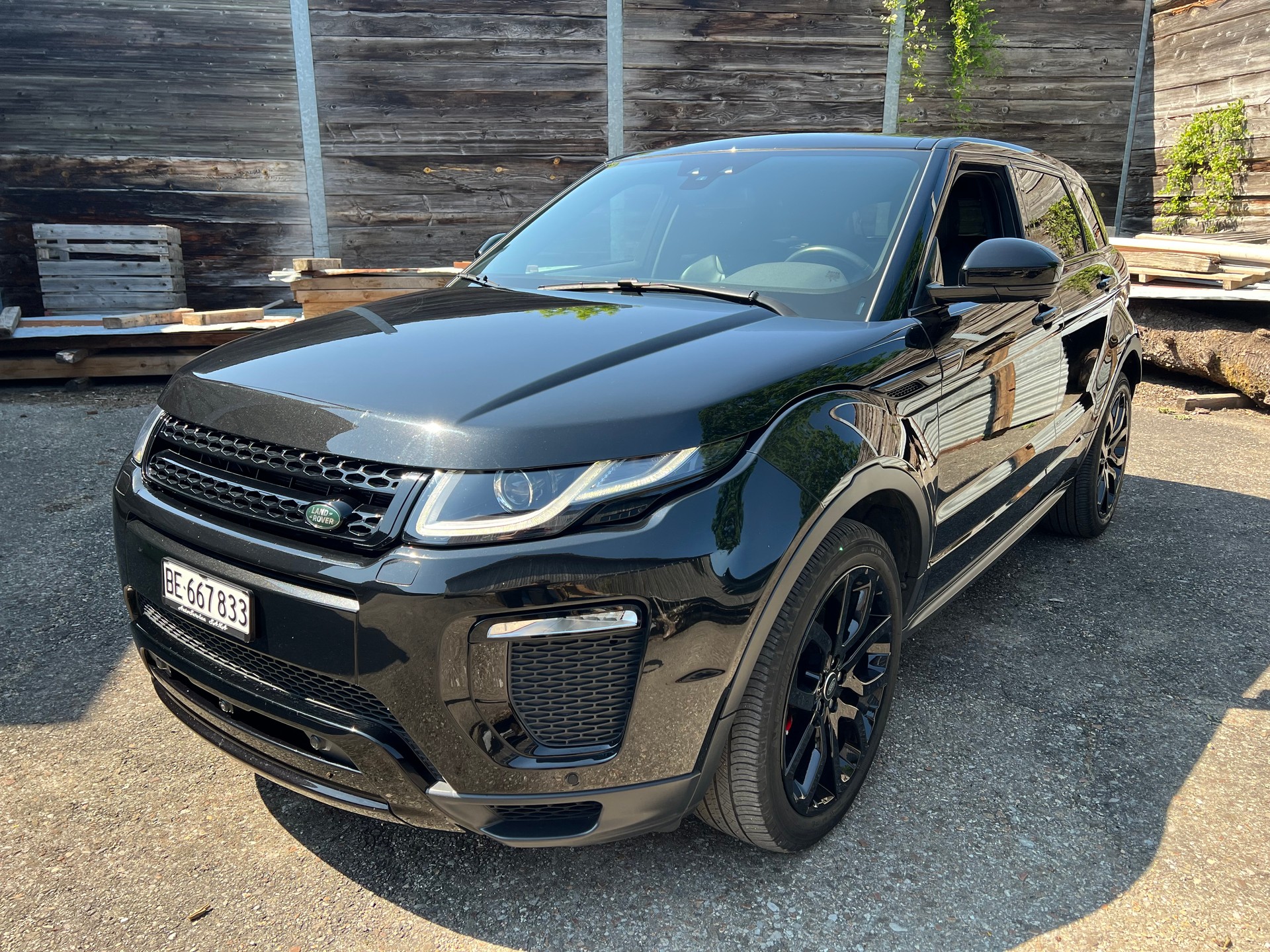 LAND ROVER Range Rover Evoque 2.0 Si4 HSE Dynamic AT9-image-0