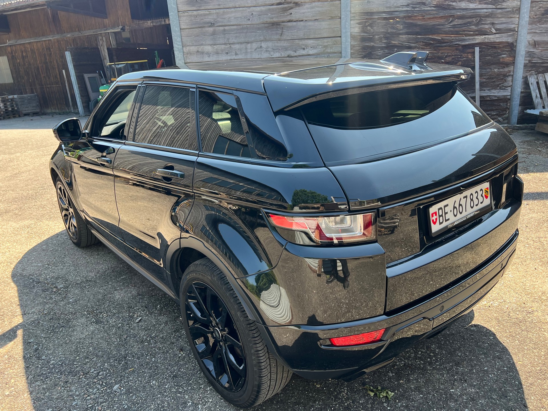 LAND ROVER Range Rover Evoque 2.0 Si4 HSE Dynamic AT9-image-2