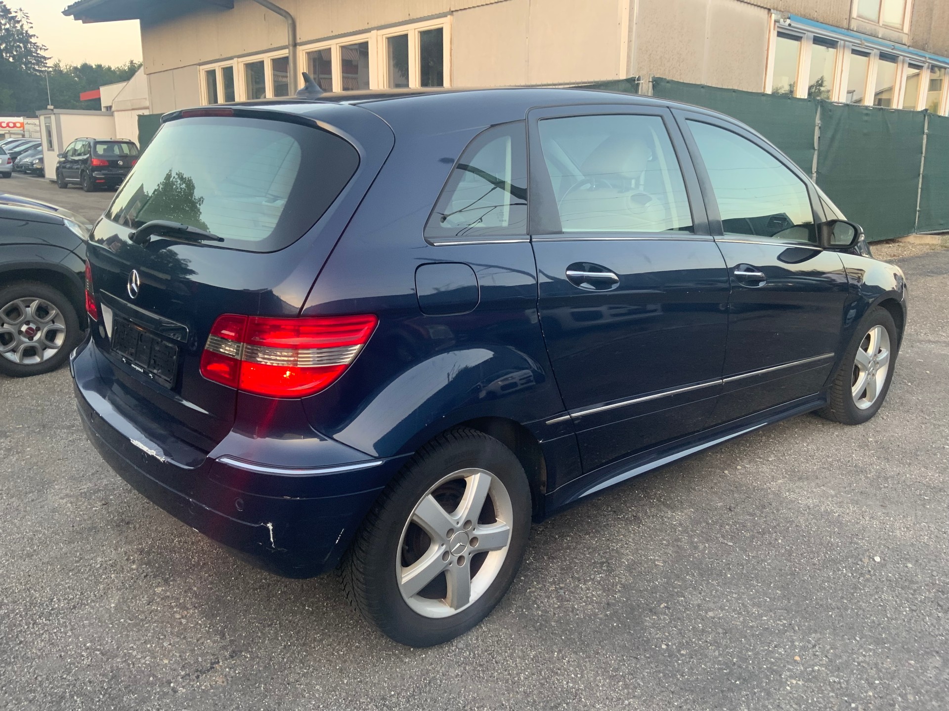 MERCEDES-BENZ B 180 CDI-image-3