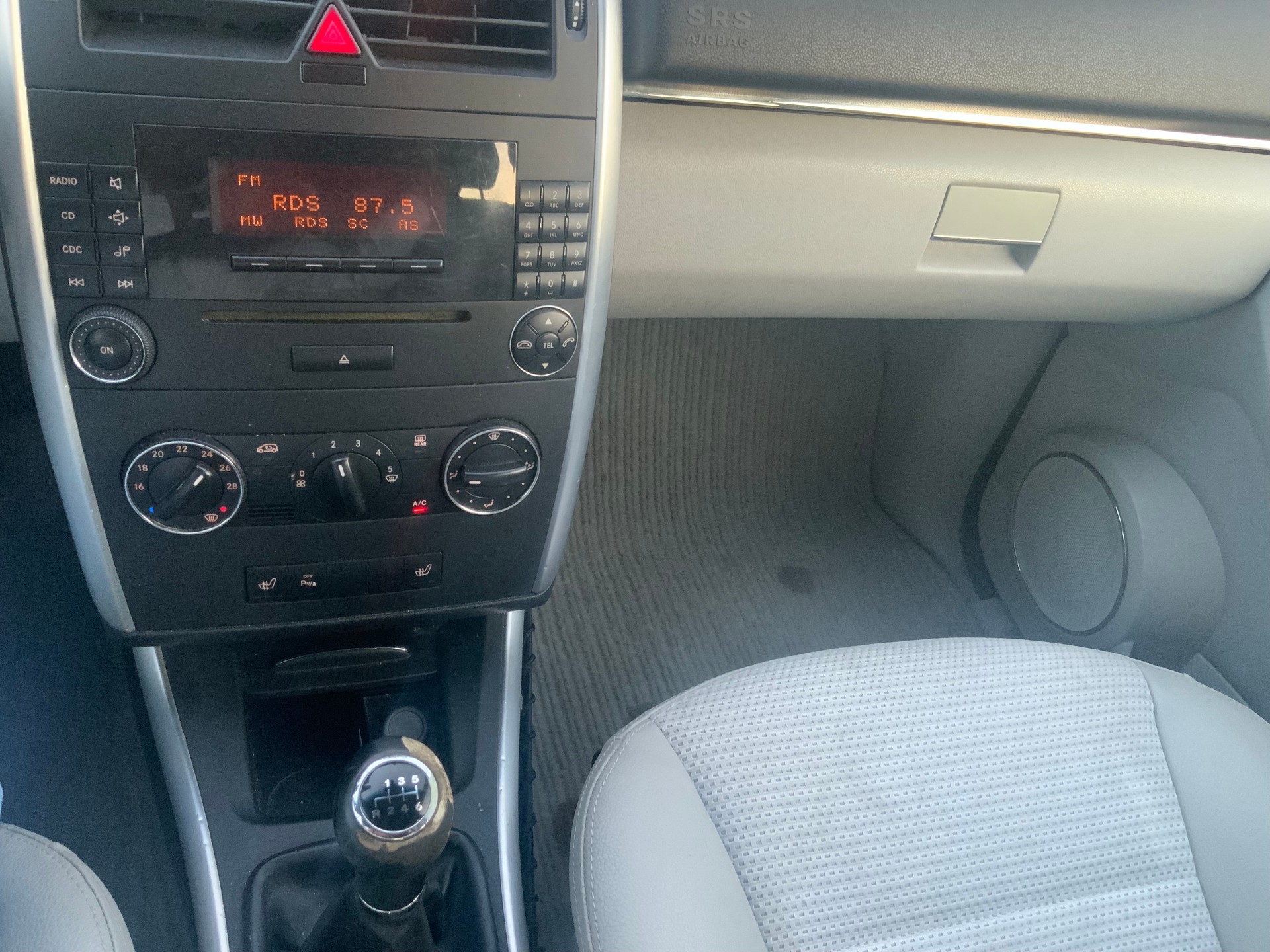 MERCEDES-BENZ B 180 CDI-image-7