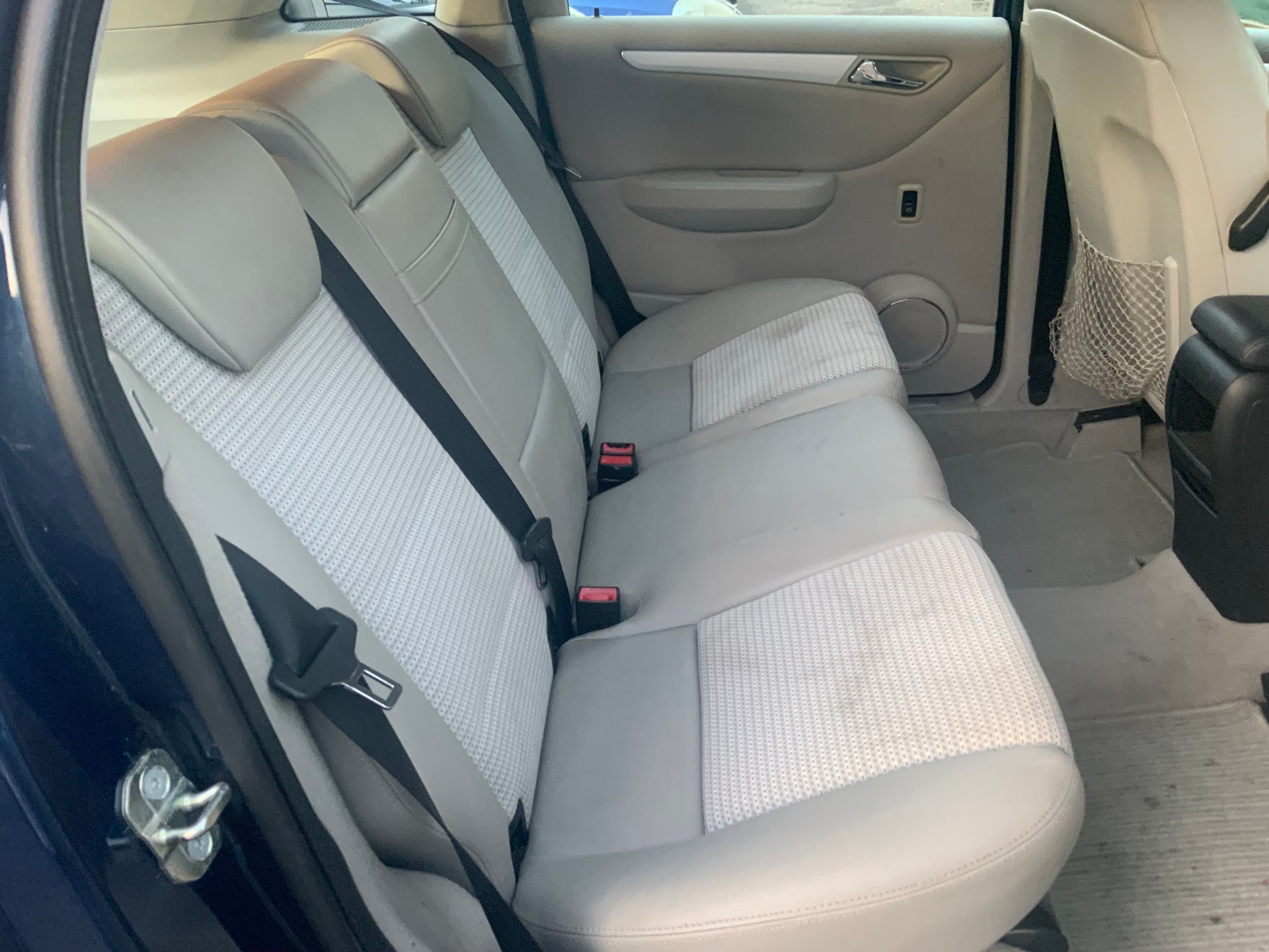 MERCEDES-BENZ B 180 CDI-image-11