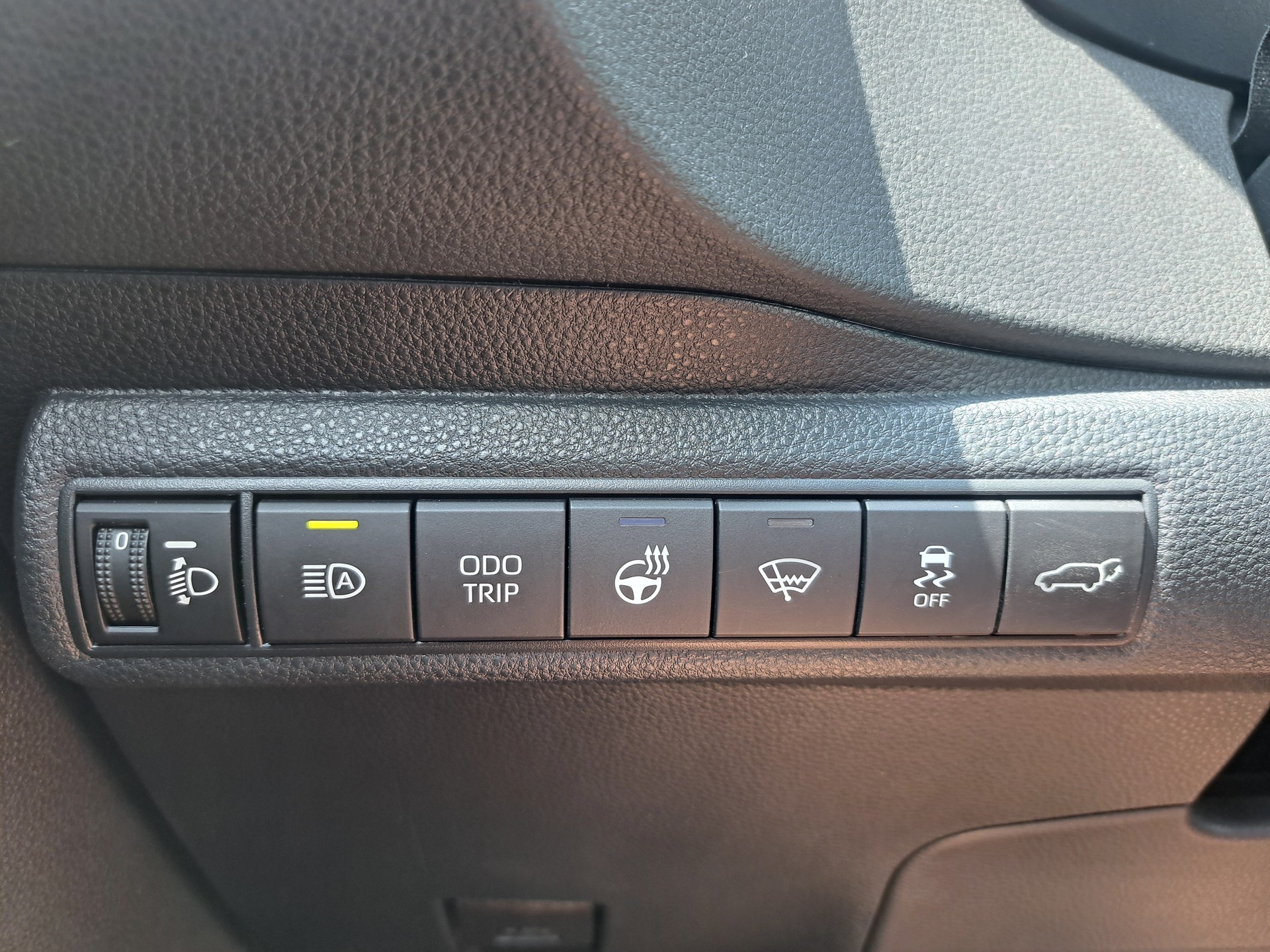 TOYOTA Corolla Touring Sports 2.0 HSD GR Sport e-CVT-image-14