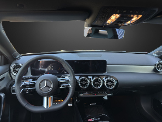 MERCEDES-BENZ A 200 7G-DCT-image-8