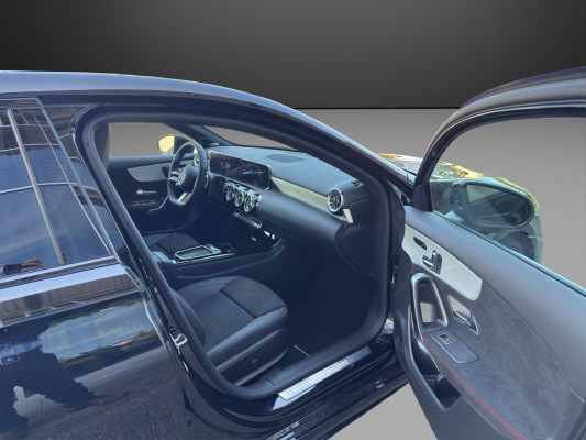 MERCEDES-BENZ A 200 7G-DCT-image-7