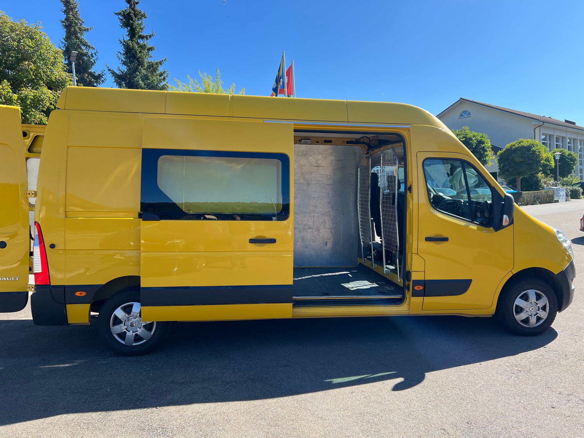 RENAULT Master T35 2.3dCi 130 L3H3-image-15