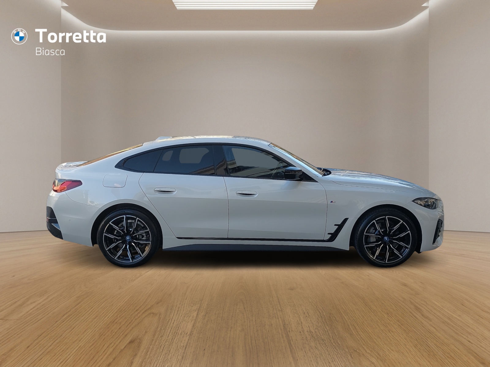 BMW i4 eDrive 40 M Sport-image-6