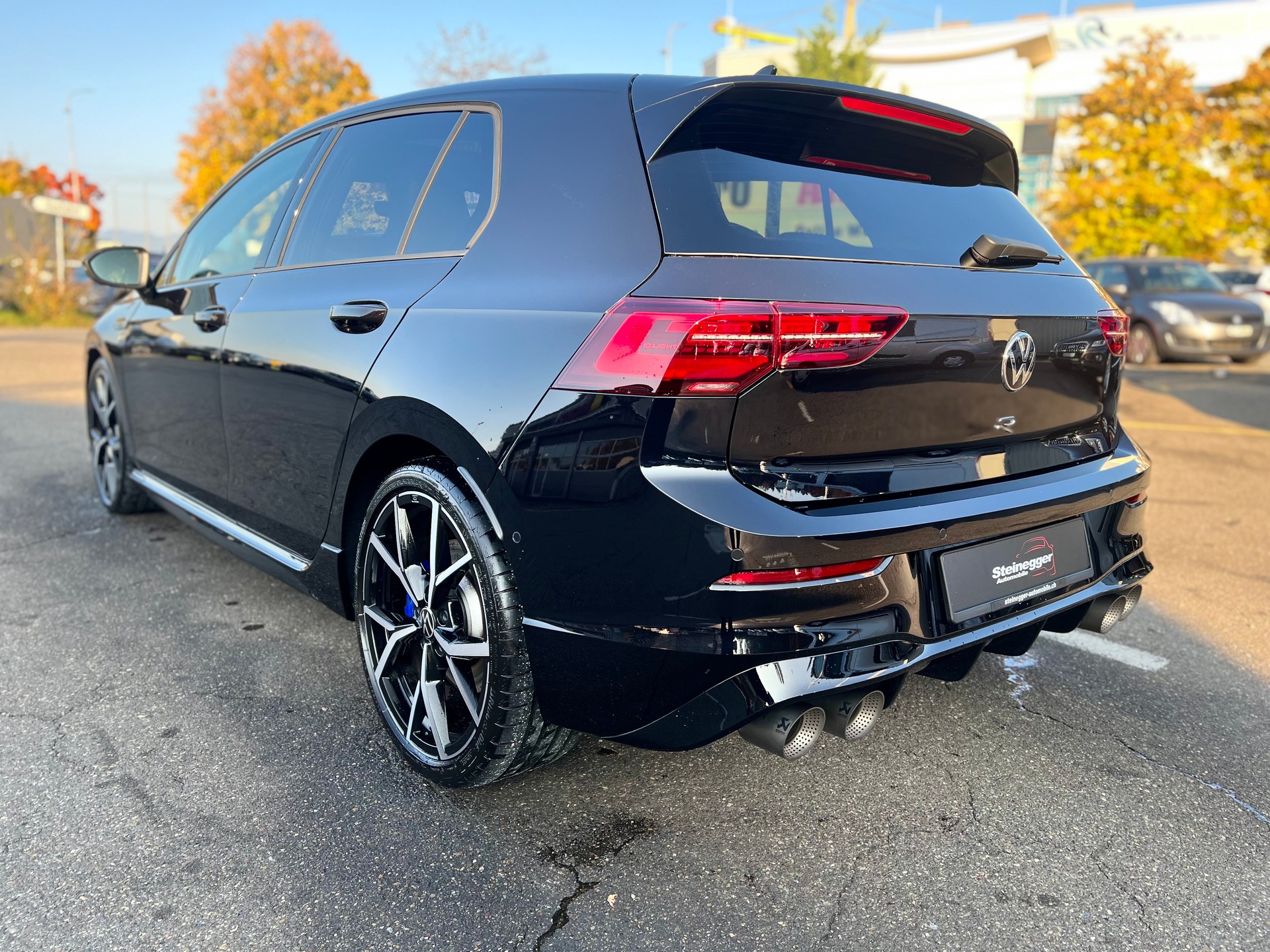 VW Golf 2.0 TSI R DSG 4Motion-image-6