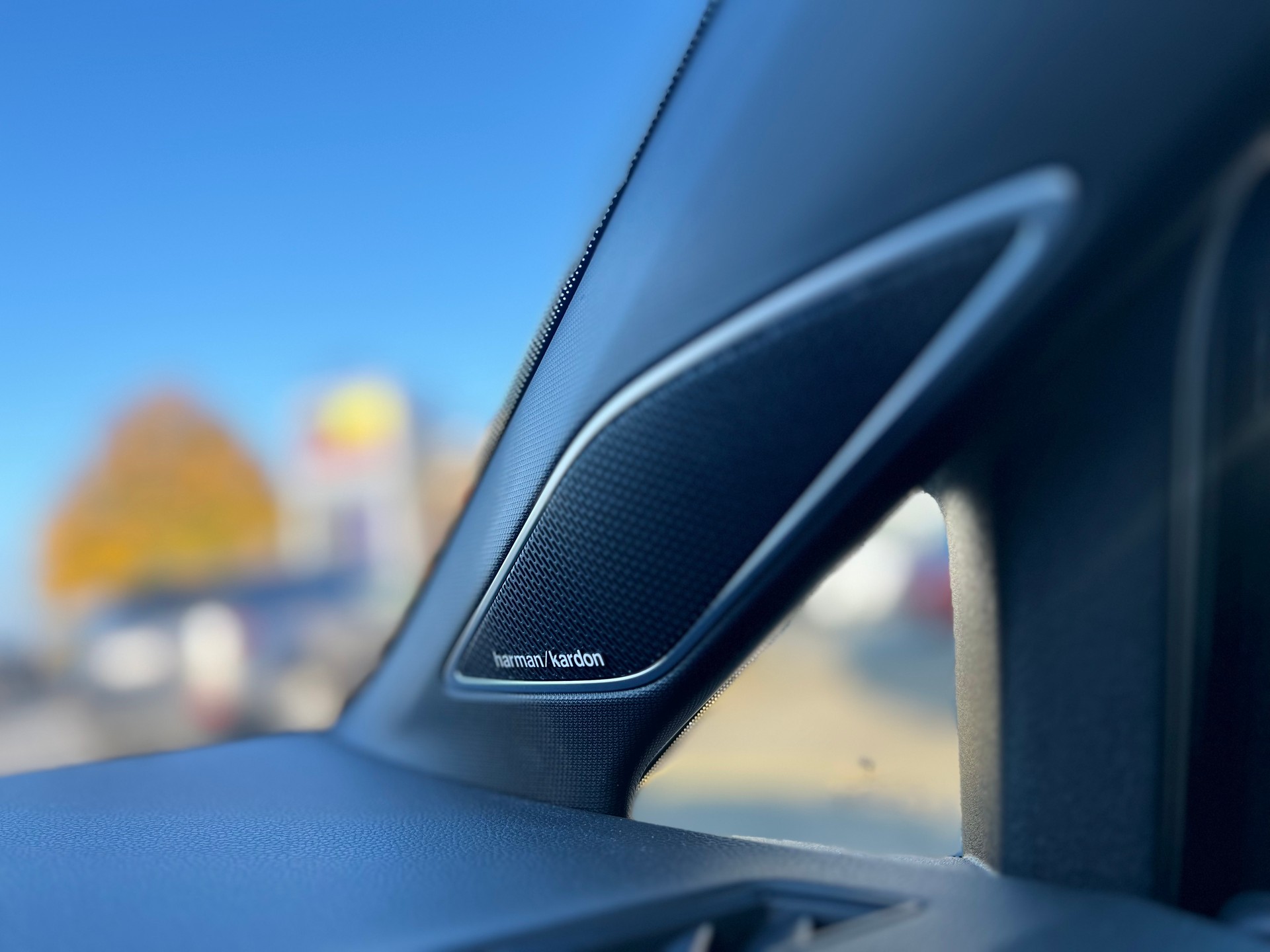 VW Golf 2.0 TSI R DSG 4Motion-image-17