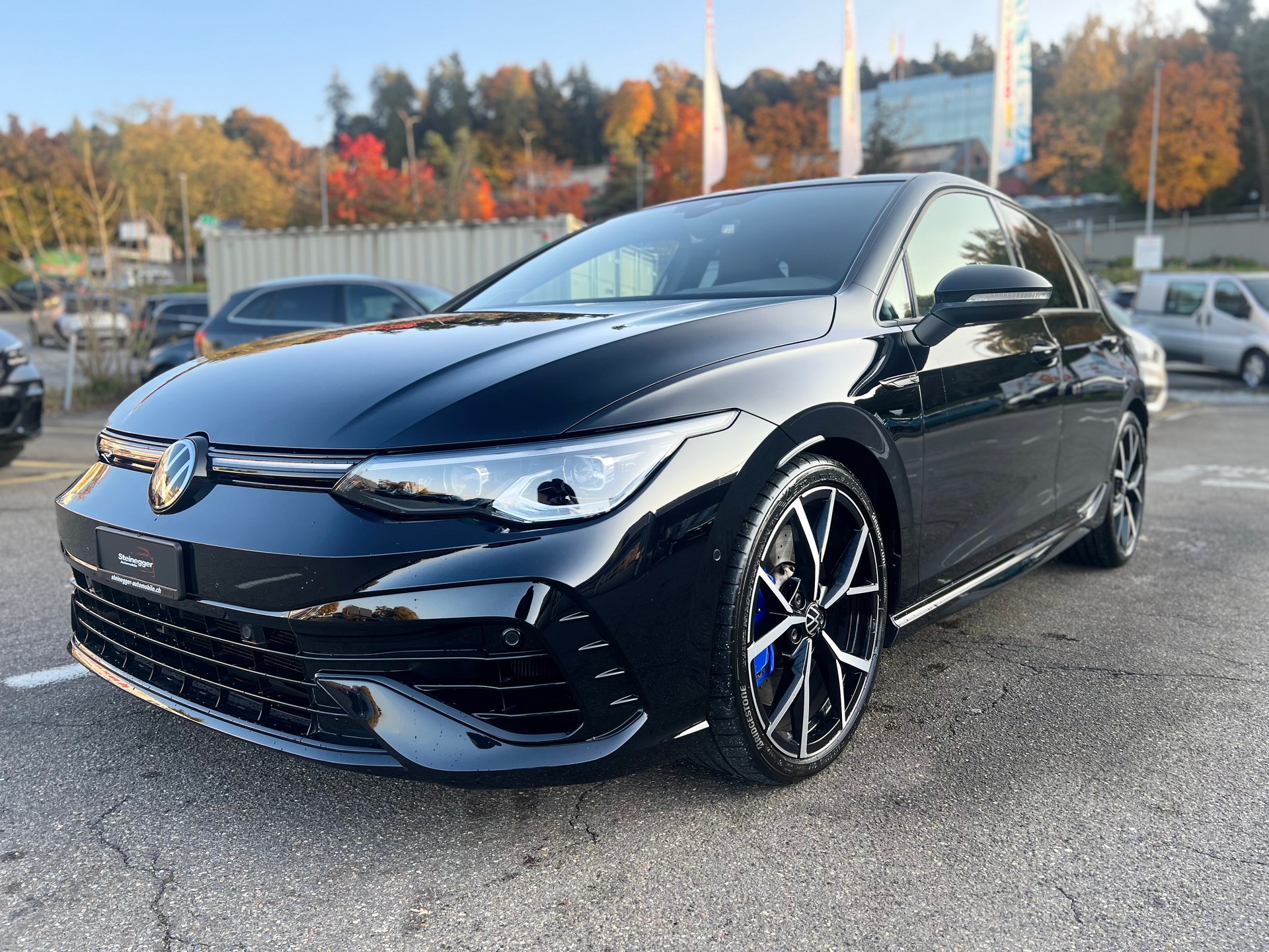 VW Golf 2.0 TSI R DSG 4Motion-image-4