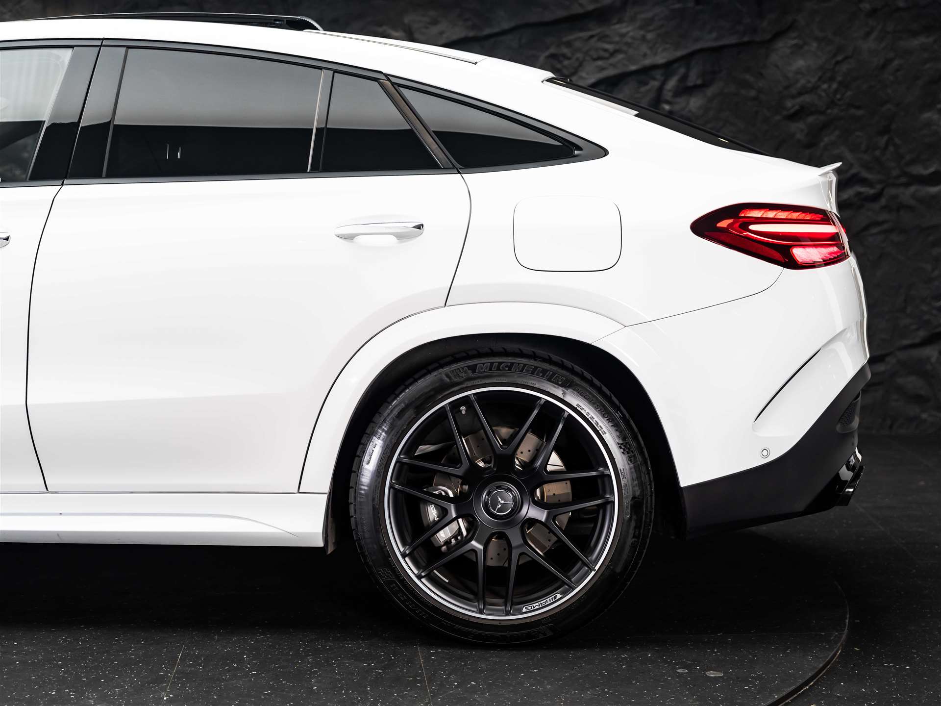 MERCEDES-BENZ GLE Coupé 53 AMG Hybrid 4Matic+ 9G-Tronic *619 PS*aus 1. Hand*Panorama*-image-19