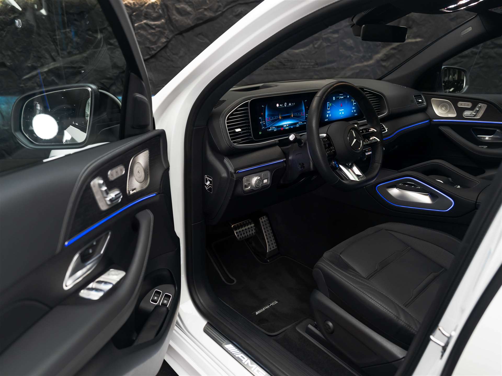 MERCEDES-BENZ GLE Coupé 53 AMG Hybrid 4Matic+ 9G-Tronic *619 PS*aus 1. Hand*Panorama*-image-8
